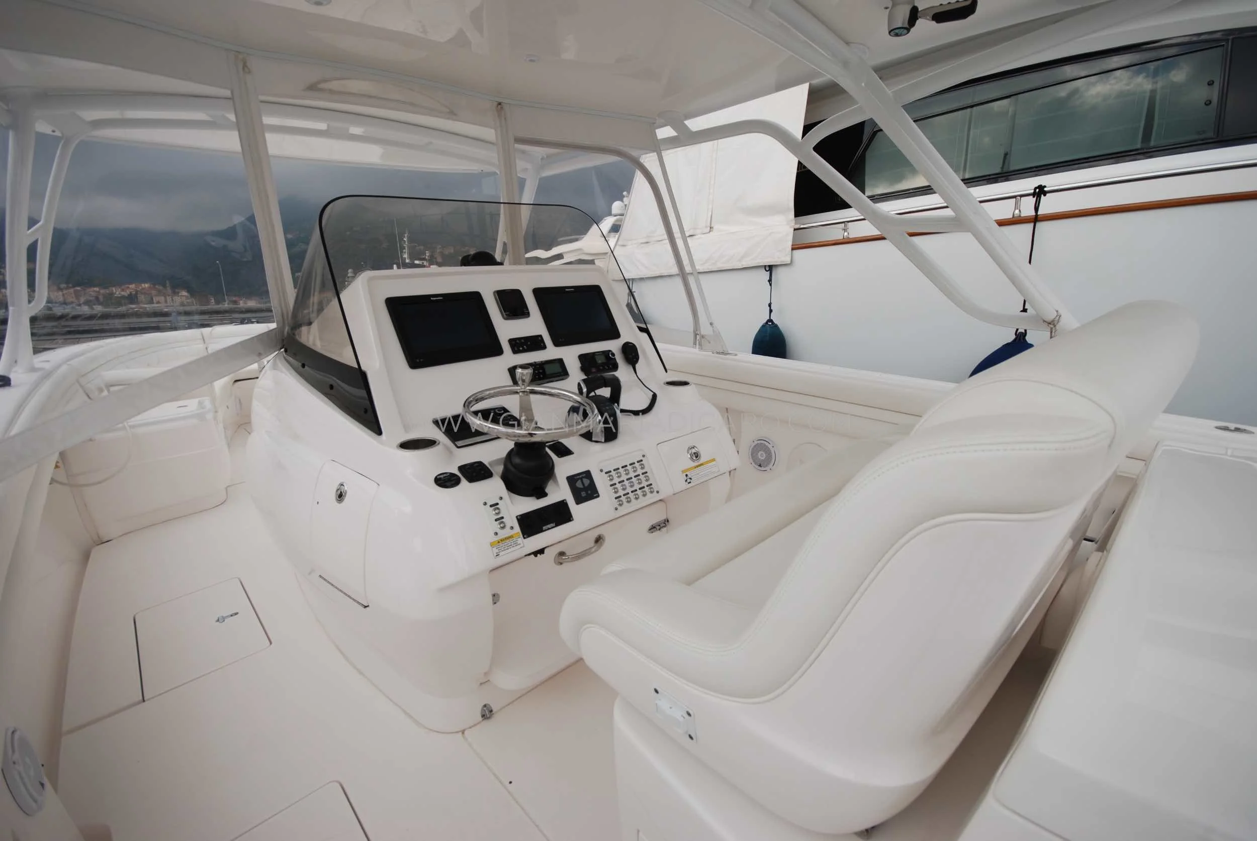 intrepid-400-centre-console-z-blonde-for-sale-9.jpg