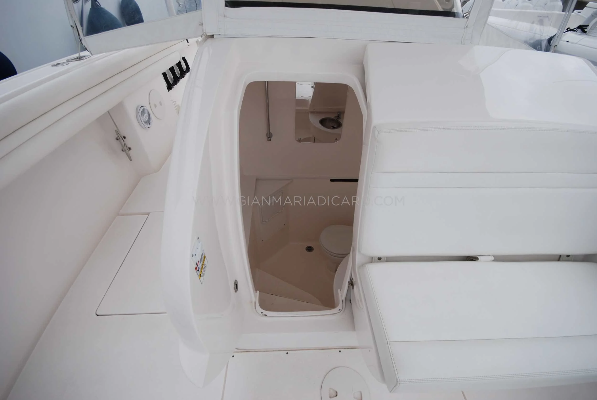 intrepid-400-centre-console-z-blonde-for-sale-11.jpg