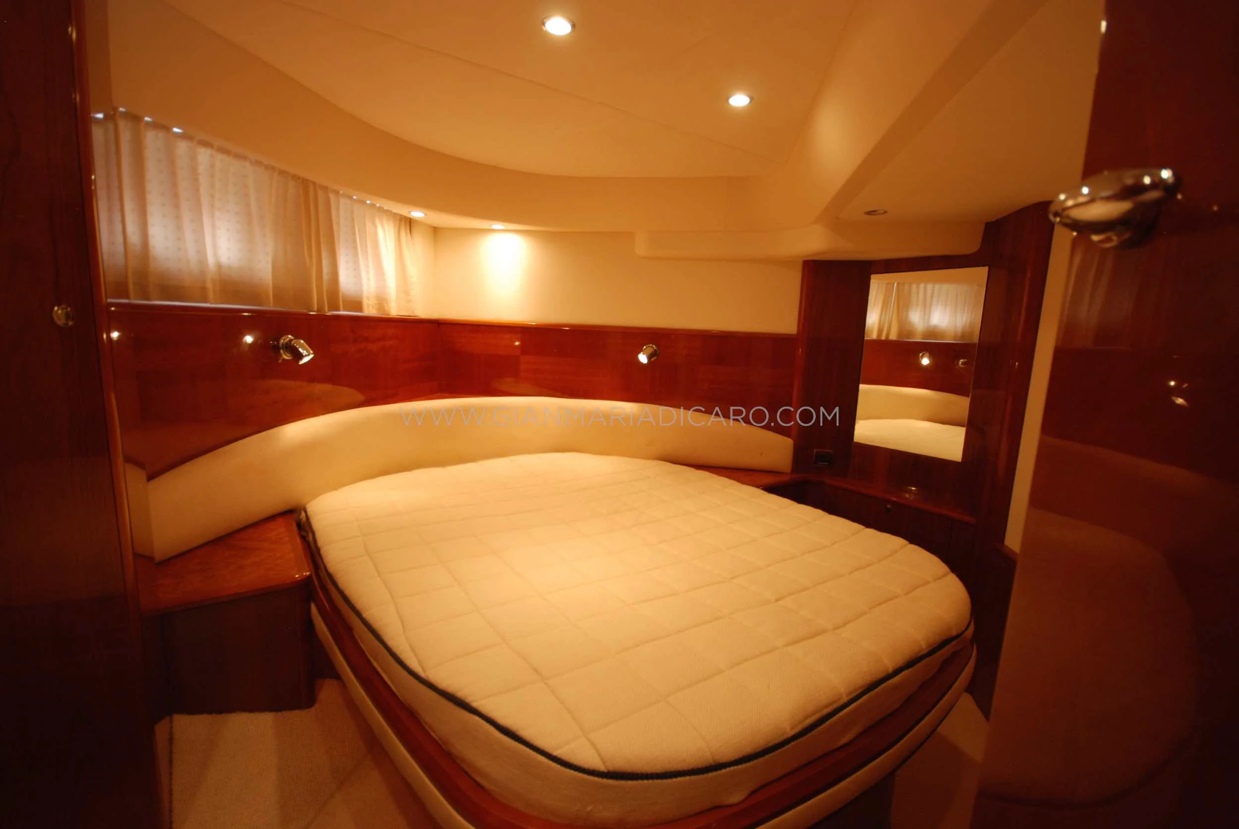 princess-yachts-v58-maestro-di-vita-for-sale-18.jpg