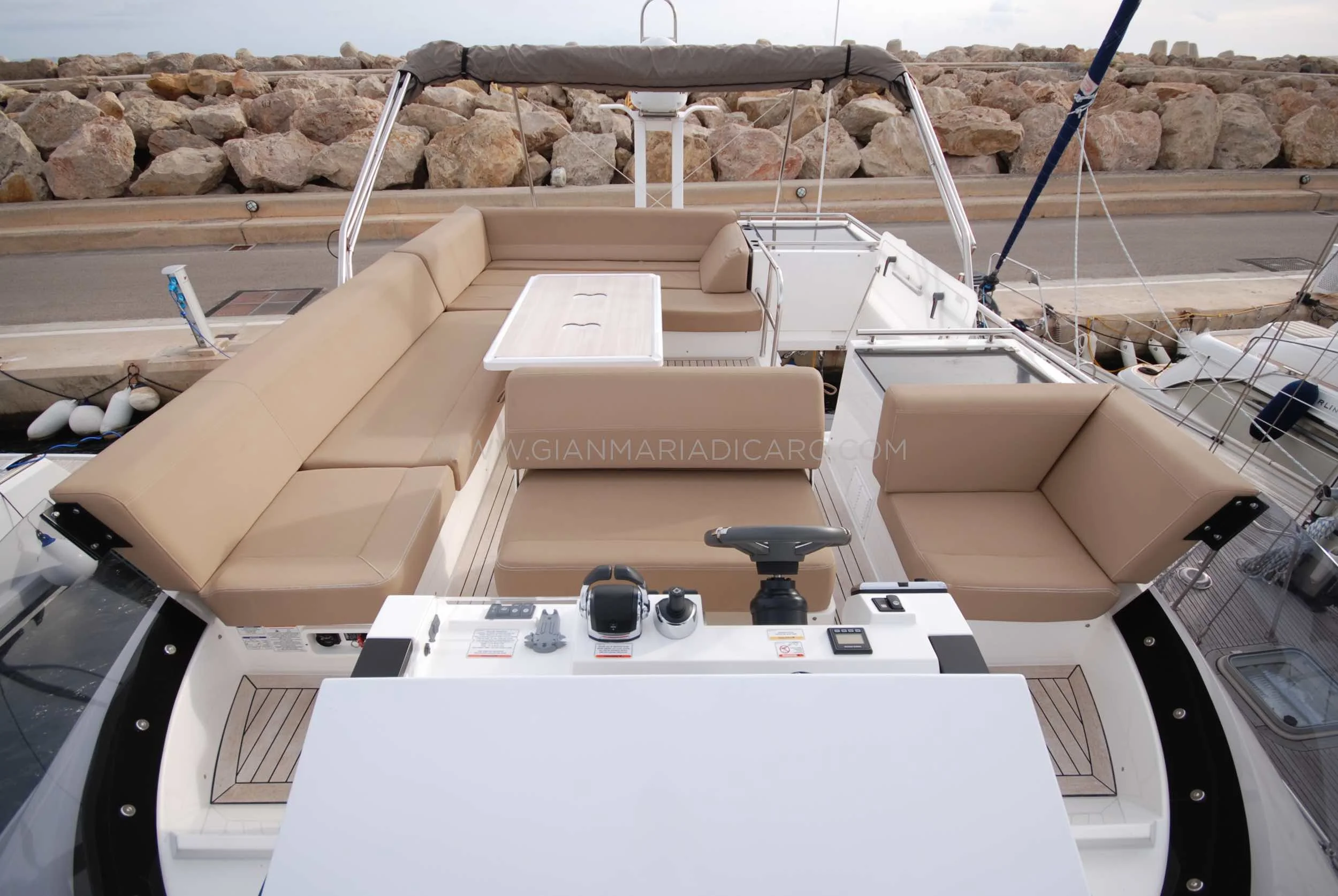 sealine-f42-lilli-for-sale-5.jpg