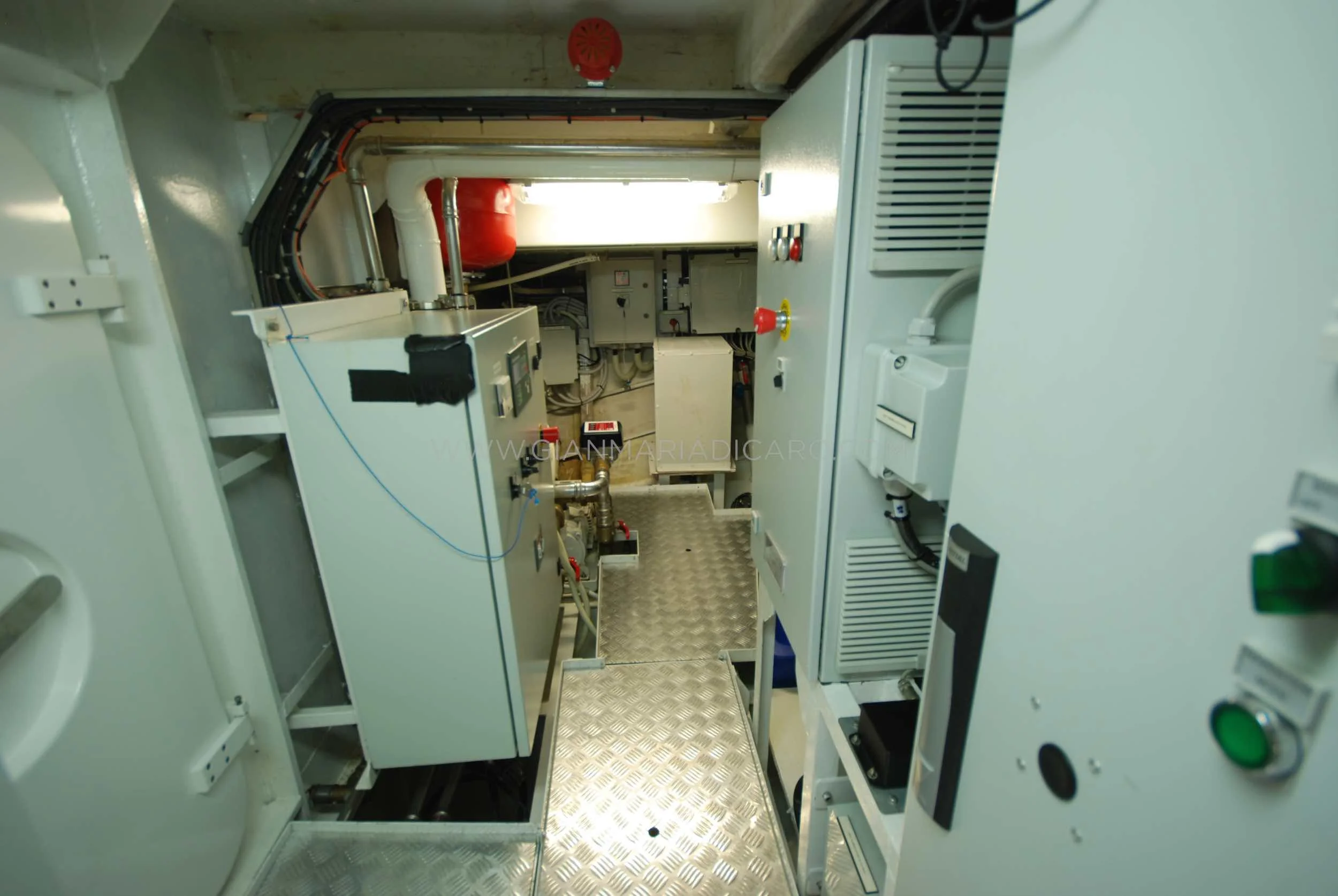 emys-yacht-22-unica-for-sale-49.jpg