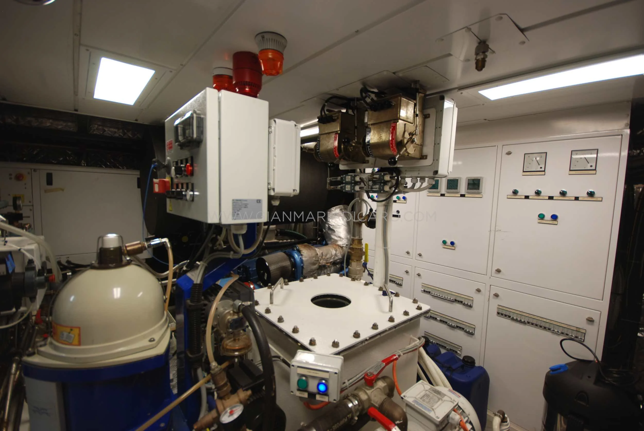 emys-yacht-22-unica-for-sale-64.jpg