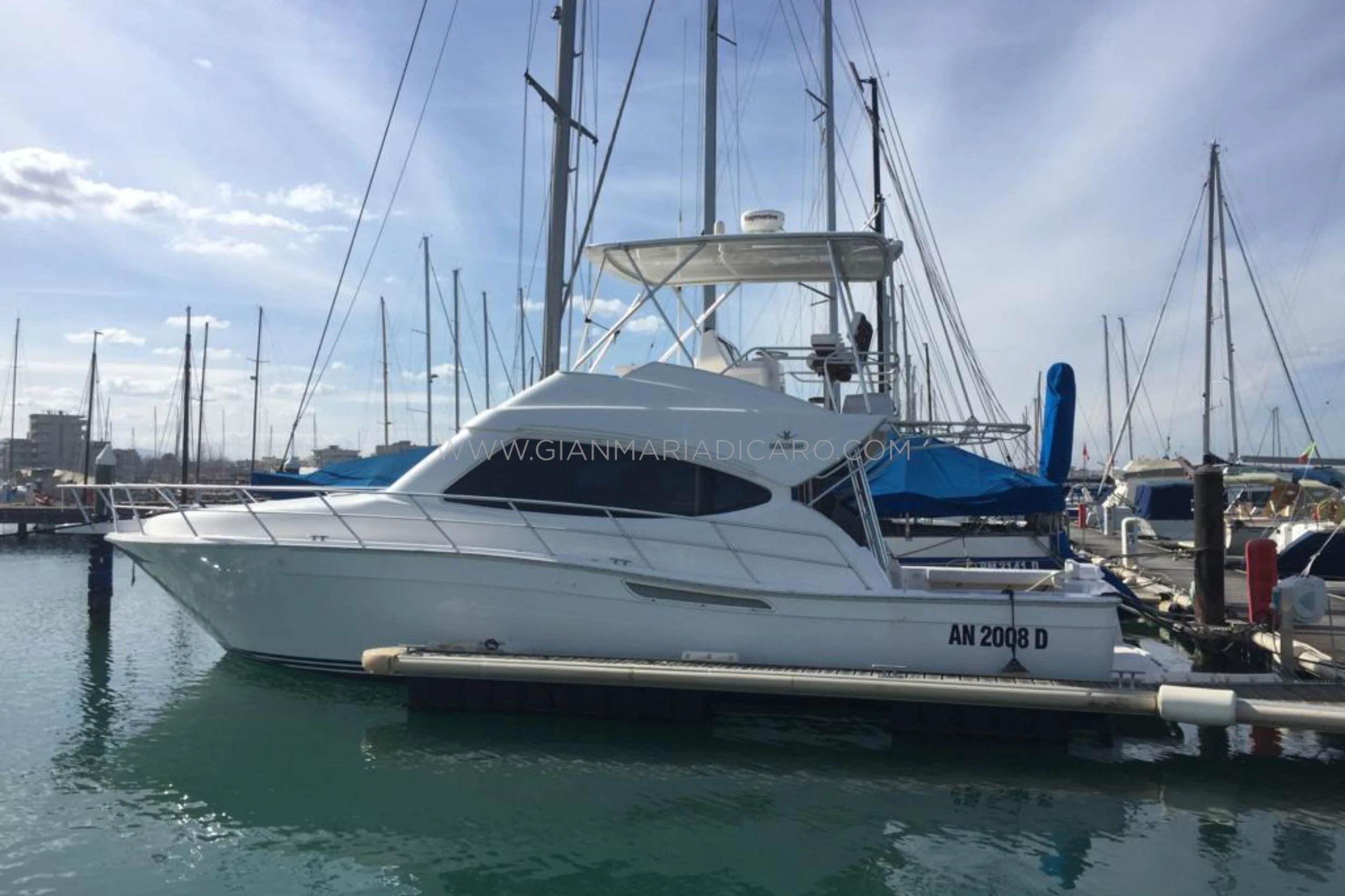bertram-410-convertible-moppie-for-sale-01 (1).jpg