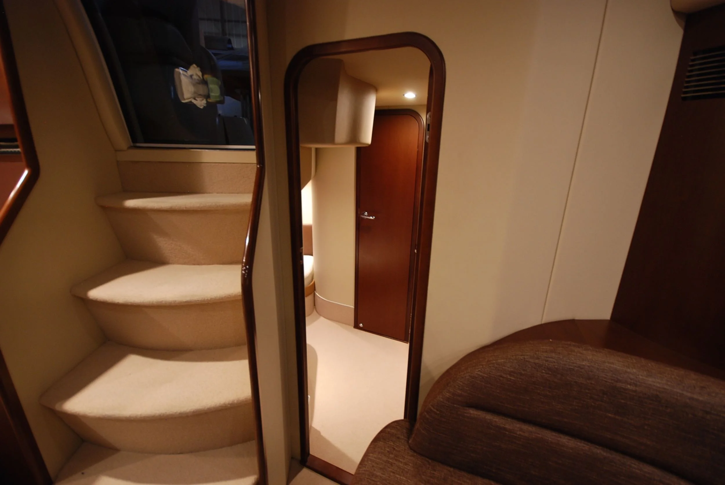 princess-yachts-v58-maestro-di-vita-for-sale-17.jpg