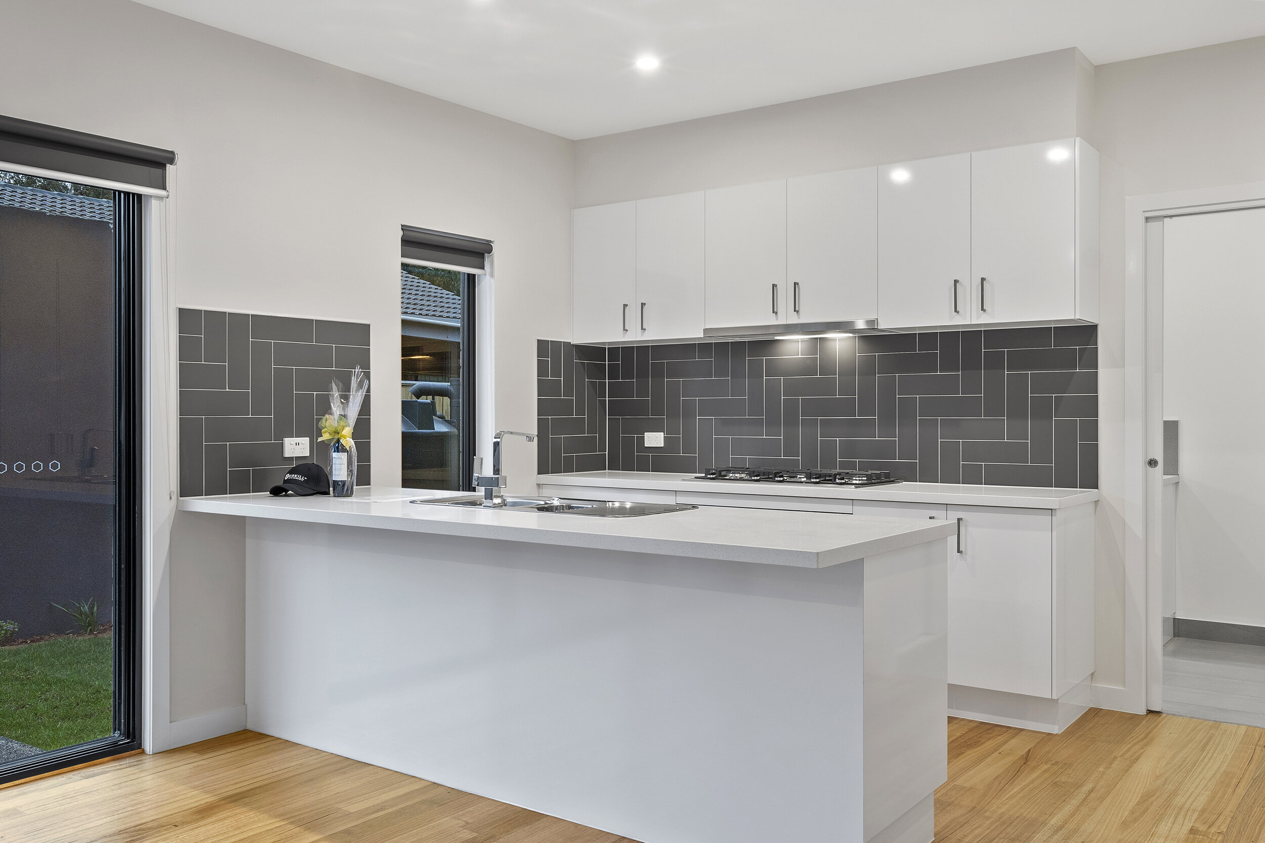 _01_Inside_Kitchen_41-43_Terrigal_Cres.jpeg