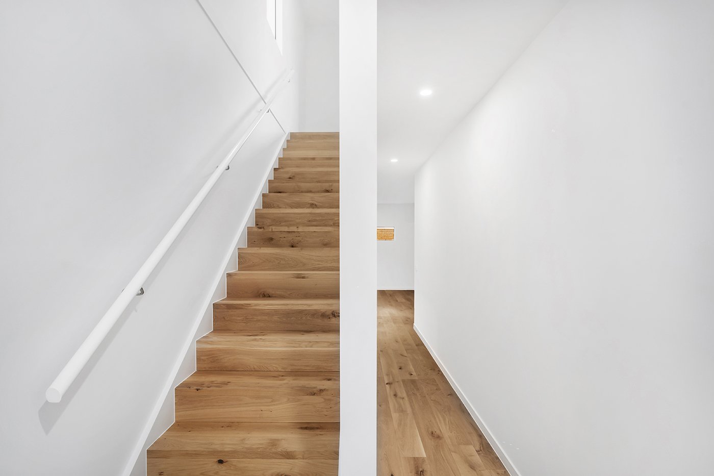 014 - 21 McComb Street Lilydale VIC - Stairs and Hallway.jpg