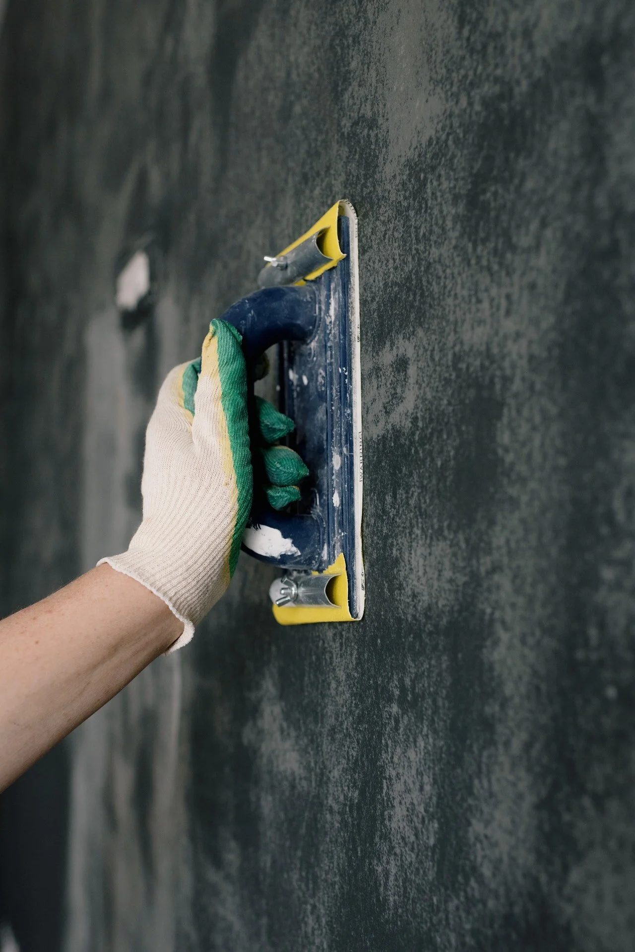 Plasterer in Morden.jpg