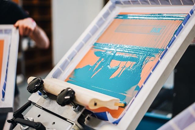 Inked up and ready to go 💪🏼&bull;
&bull;
&bull;
&bull;
&bull;
&bull;
#workhorseproducts #screenprinting #screenprint #screenprinter #printlife #poweringtheprint #screenprintingshop #screenprintlife #customapparel #customclothing #customapparel #app
