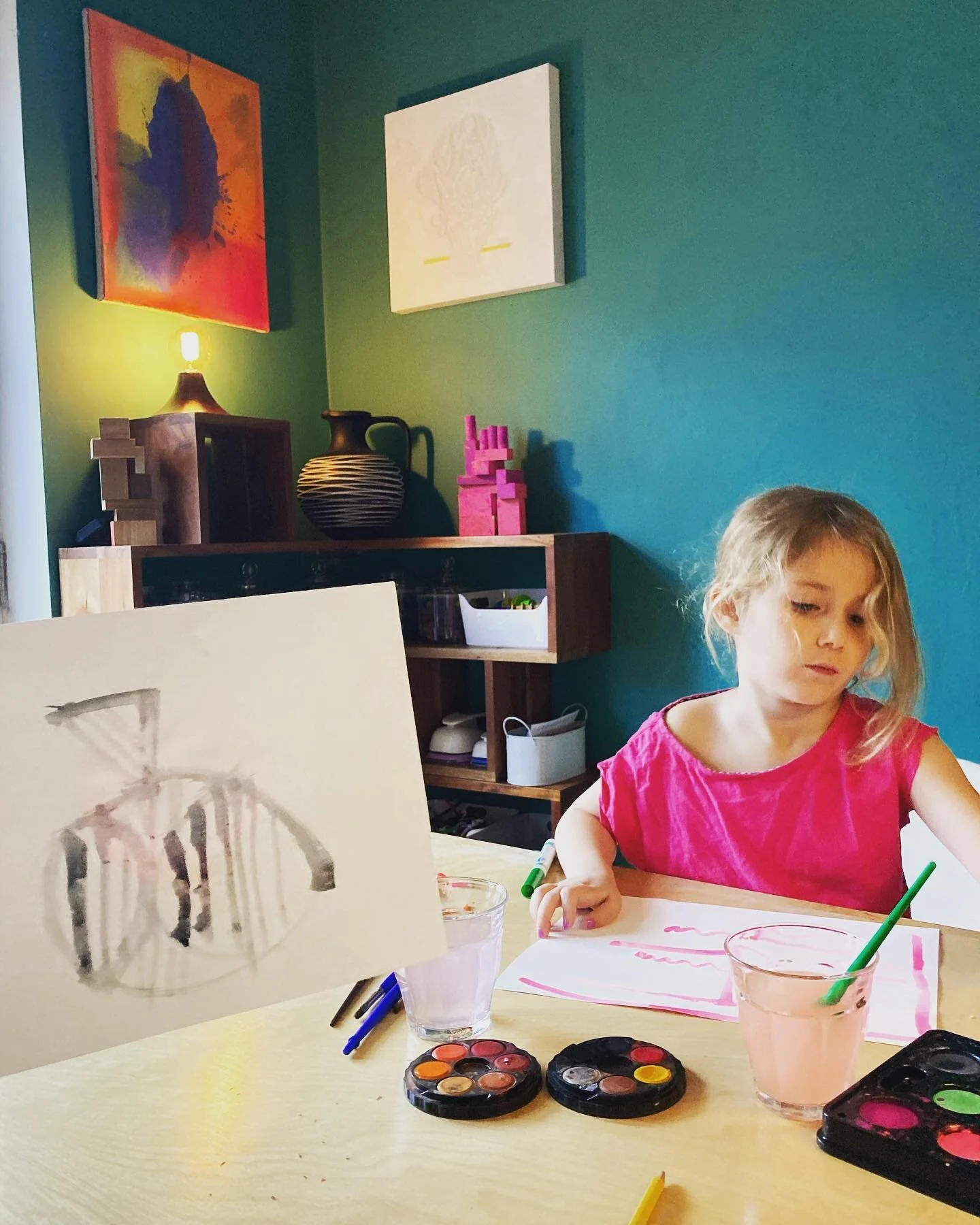 🍎🍊🍋🍐🌼🌷🏛🏺🎨 #stilllife #familycrafternoon