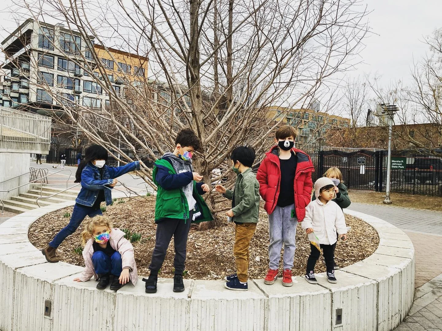 💙💚&hearts;️🖤💜