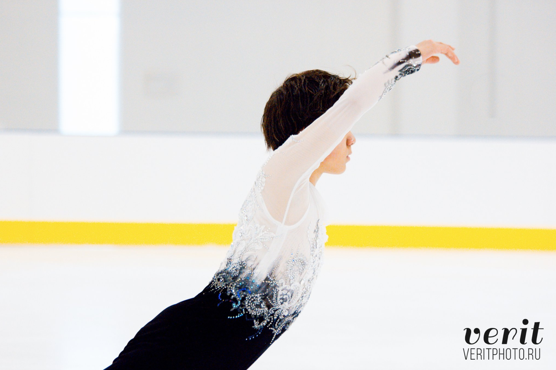Shoma Uno performs his free program at the Lombardia Trophy ( photo by Verit )