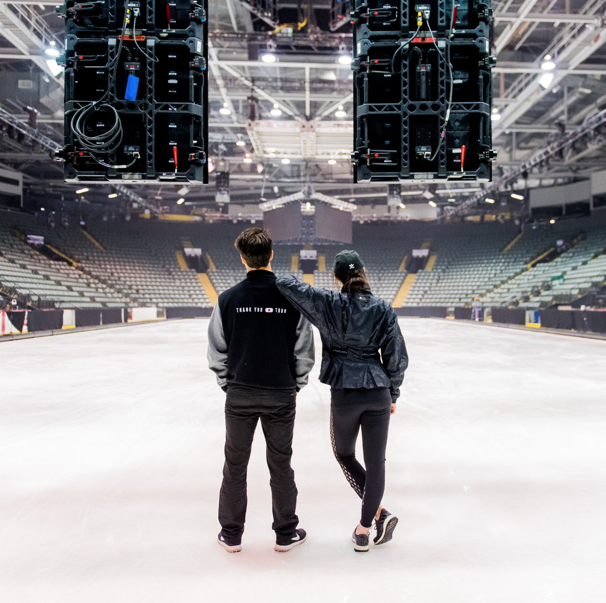 Tessa Virtue and Scott Moir kick off their Thank You Canada Tour ( Photo credit: Danielle Earl Photography/Tessa Virtue )