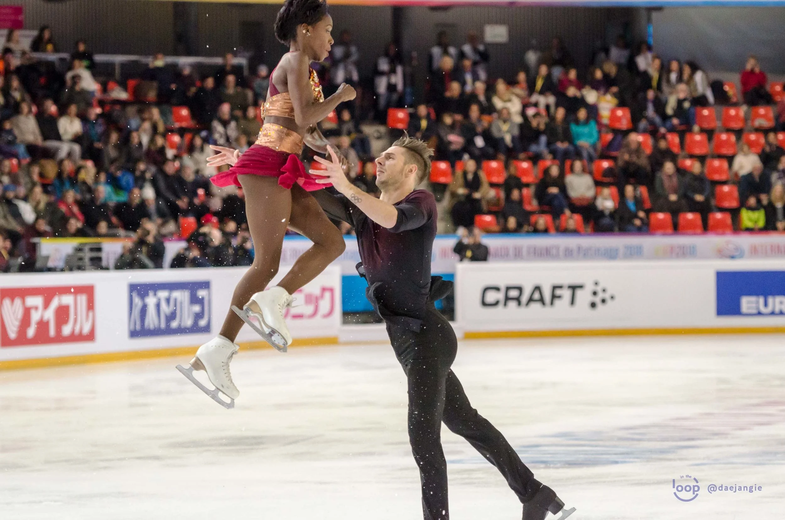 Vanessa James and Morgan Cipres at Internationaux de France 2018