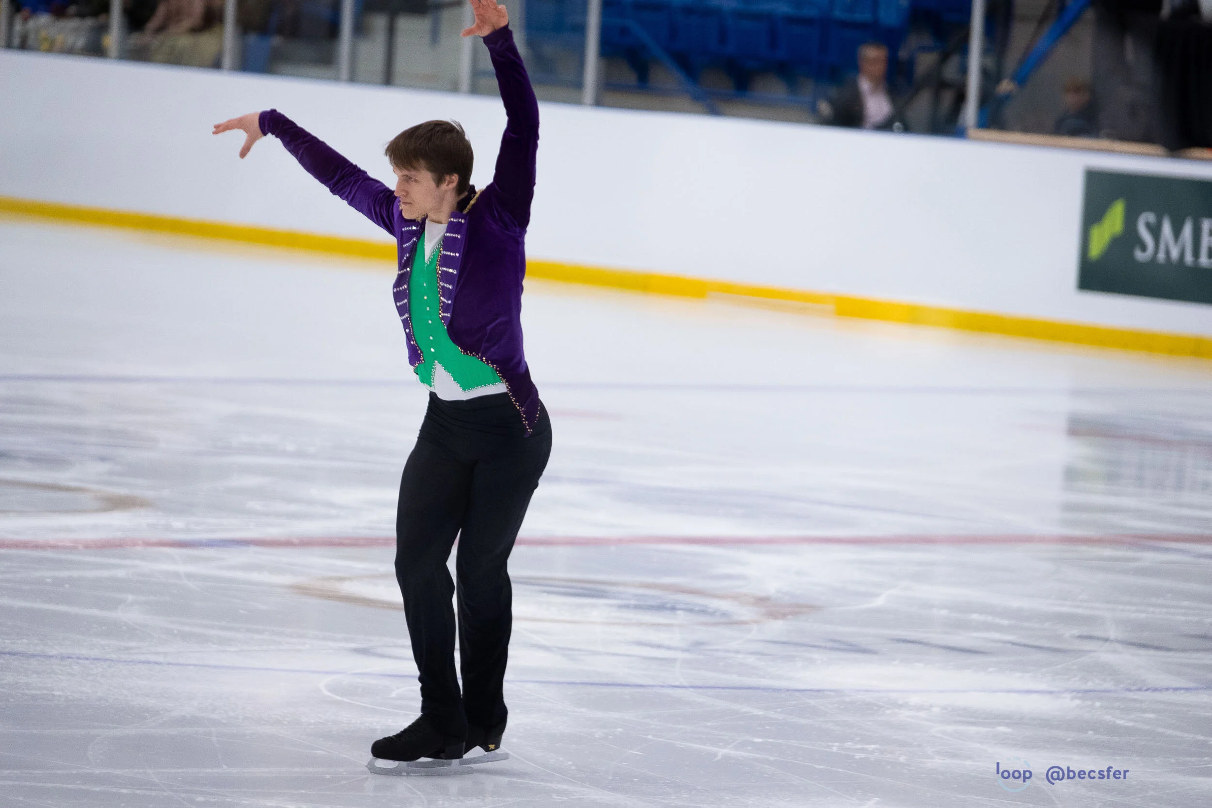 Harry Mattick performing his free program