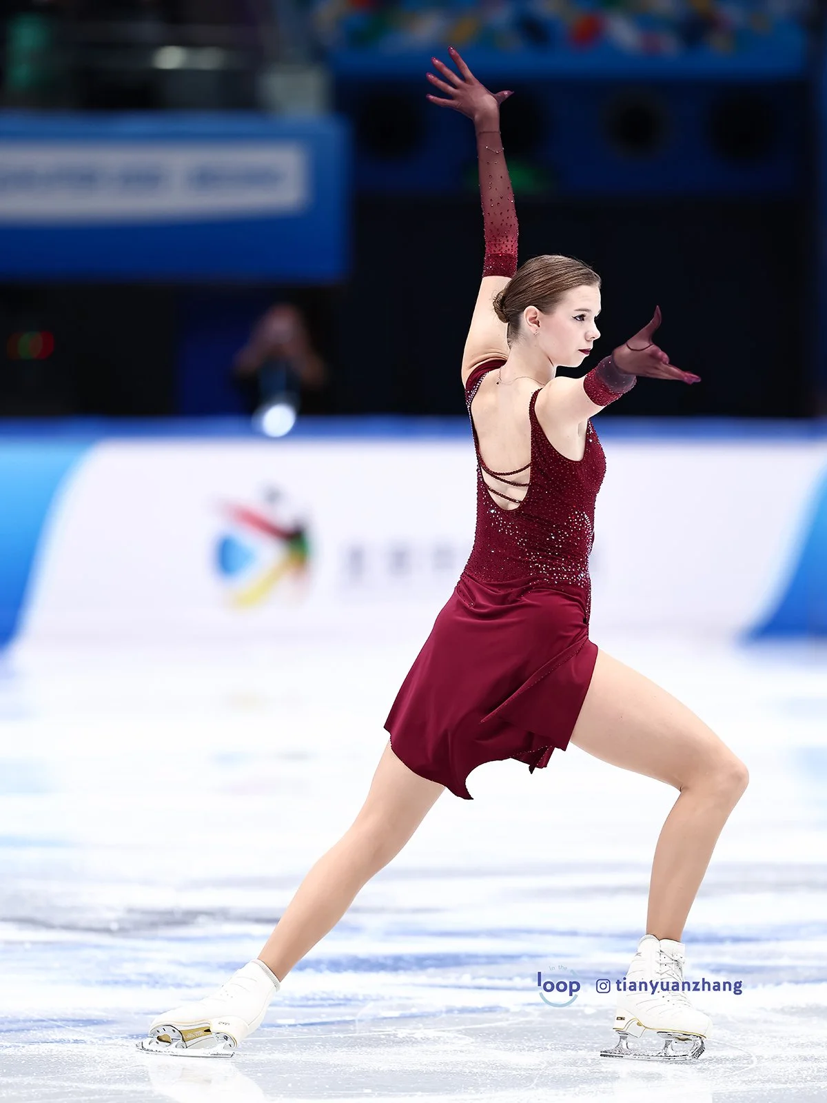 SAFONOVA 0919 Women SP10.jpg