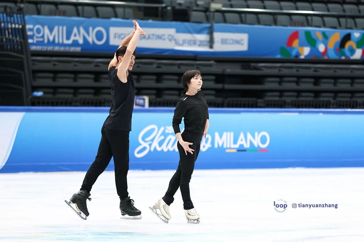Pairs 0918 MR OP1.jpg