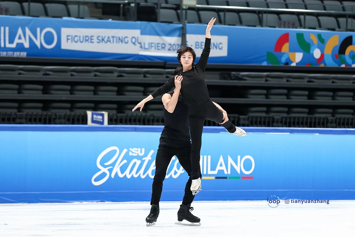 Pairs 0918 MR OP2.jpg