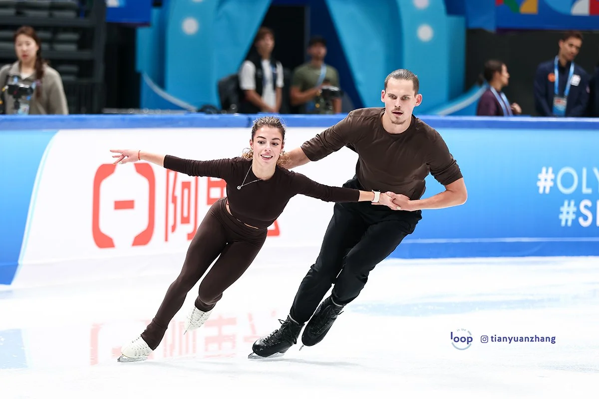 Pairs 0918 MR OP7.jpg