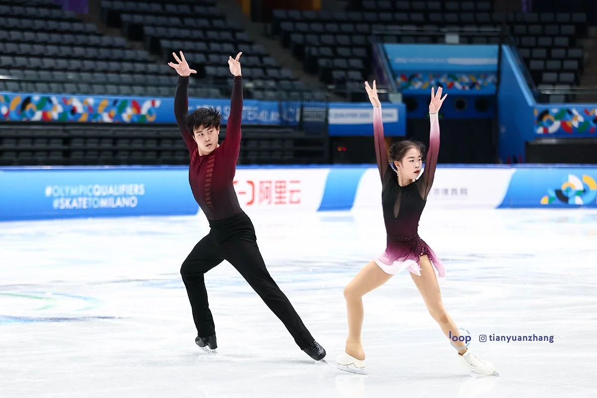 Pairs 0918 MR OP11.jpg