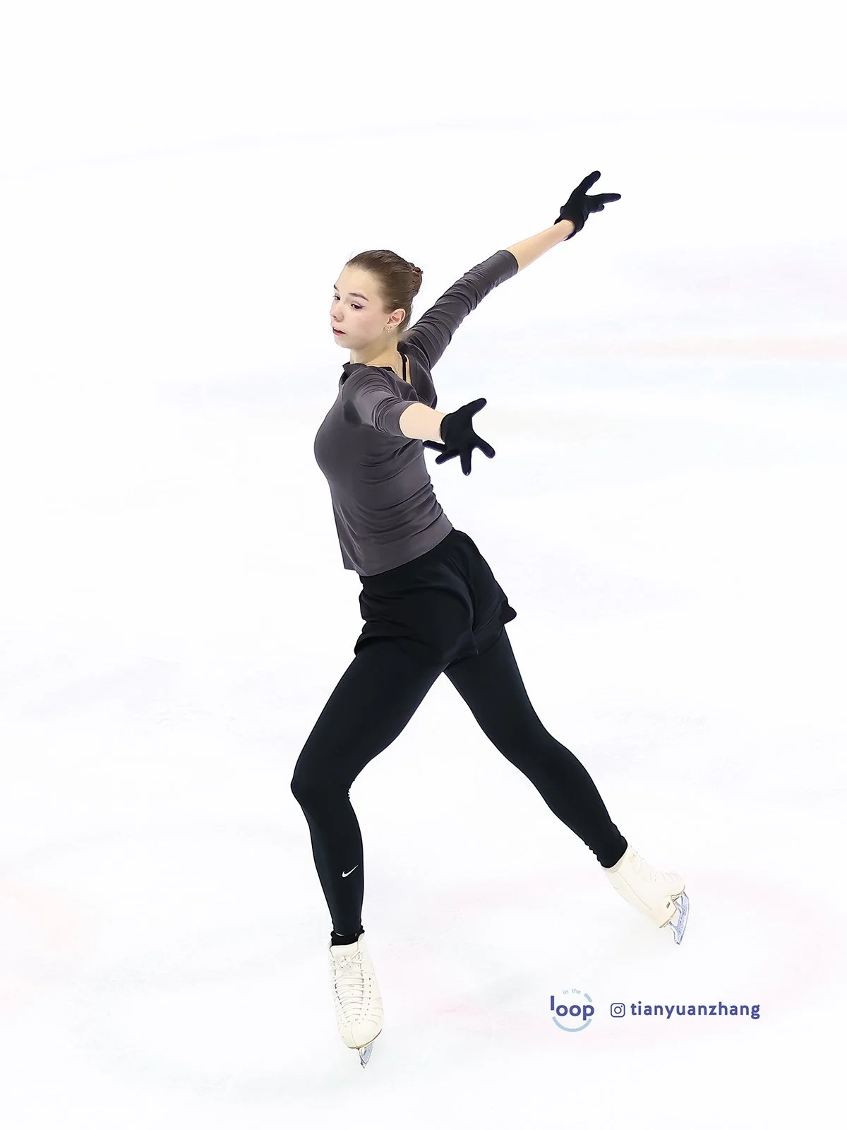 Women 0918 PR OP8.jpg