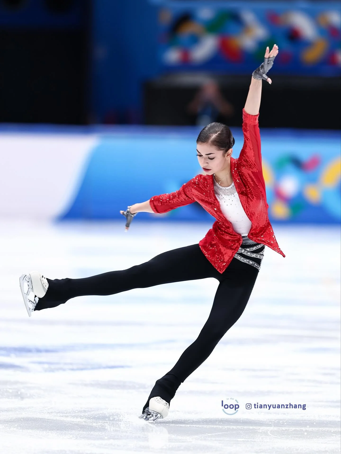 Results of the Women's Short Program at #SkateToMilano #ChineseNebelhorn

1. #AdeliiaPetrosian (AIN) - 68.72
2.#AnastasiiaGubanova (GEO) - 68.02
3.#LoenaHendrickx (BEL) - 66.92
4.#RuiyangZhang (CHN) - 62.78
5.#StefaniaYakoleva (CYP) - 59.37

📸 @tian