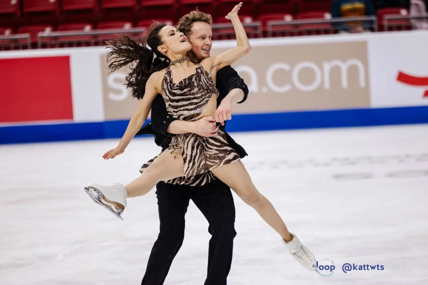Ice dance practice highlights from earlier today at #SkateAmerica  #GPFigure 

📸 @kyao.photos
