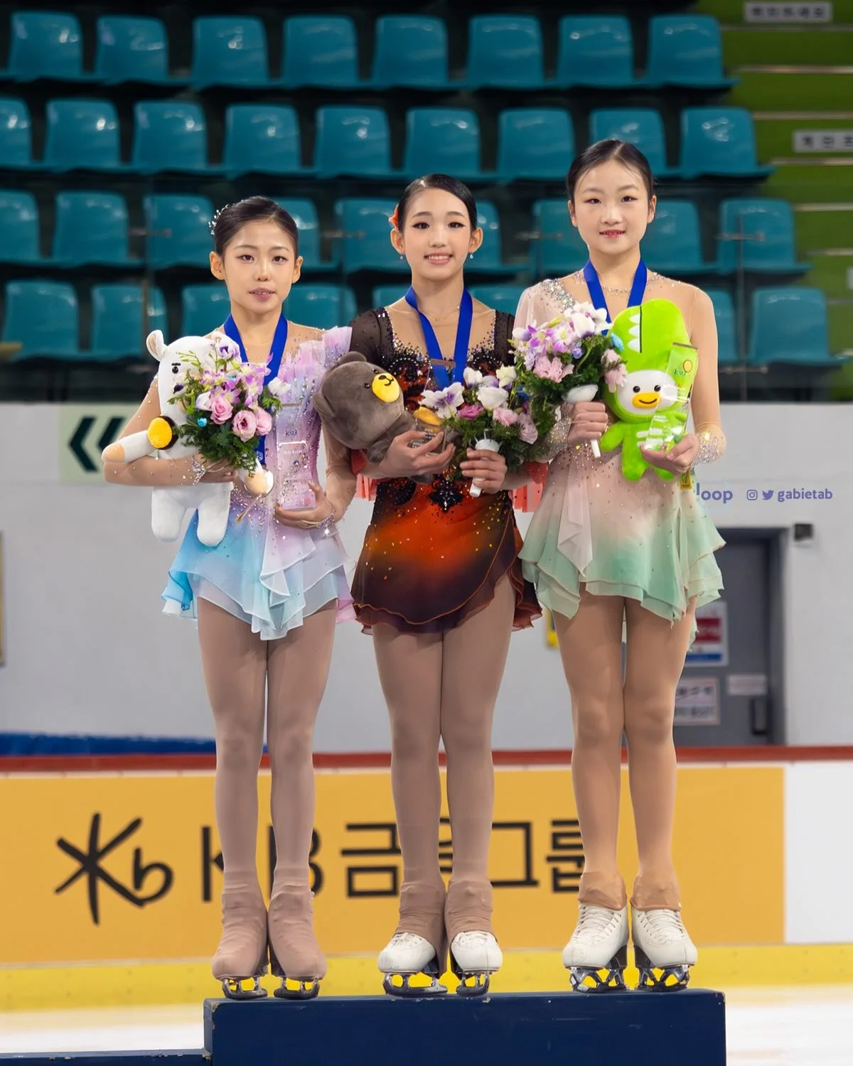 Congratulations to this lovely junior womens podium at Korean Nationals 🥹💫

🥇 Jina Choi 
🥈 Hyoeun Jeon
🥉 Gyugyeong Park