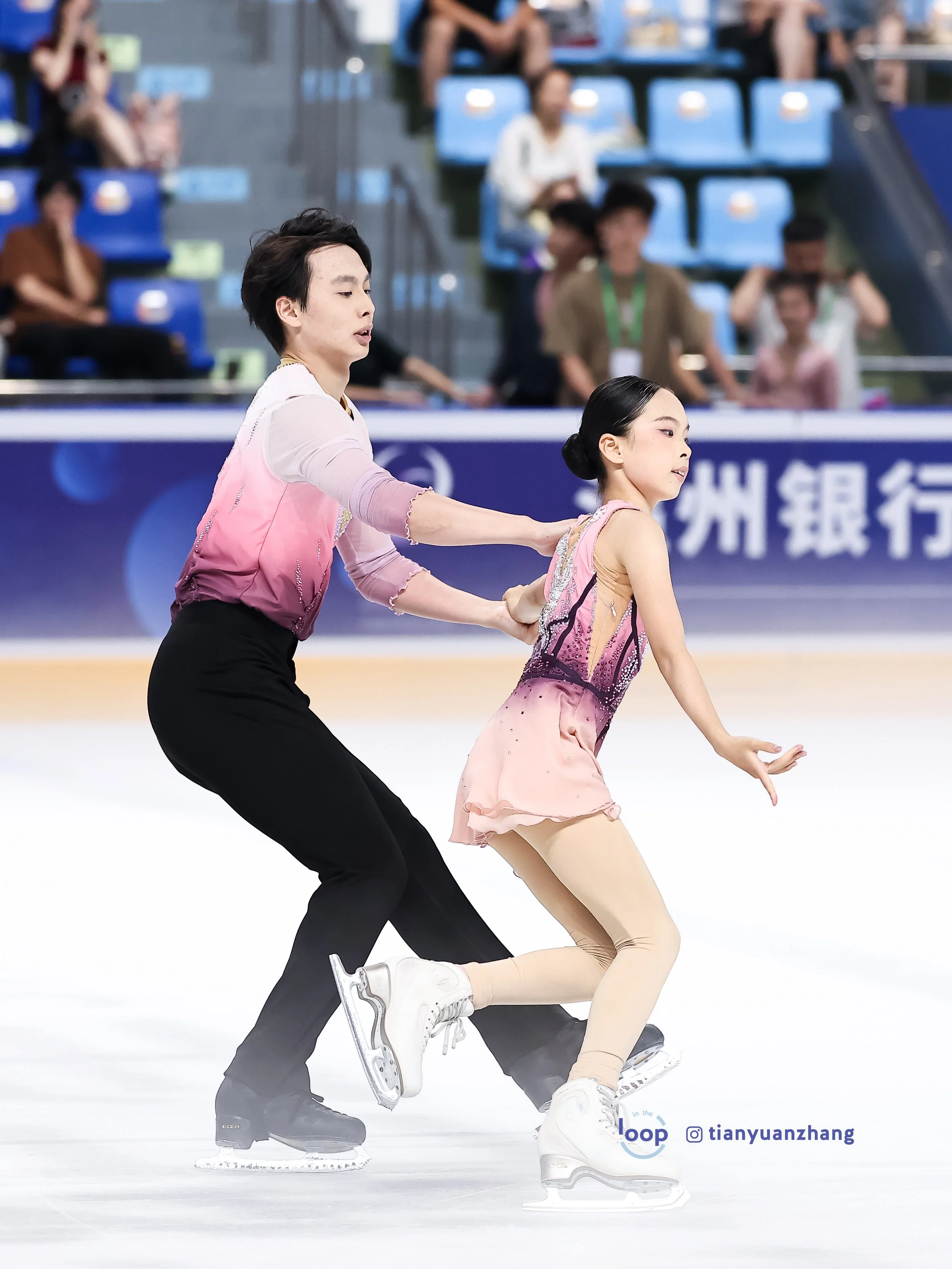 LI Jingxuan_LIU Helin.jpg