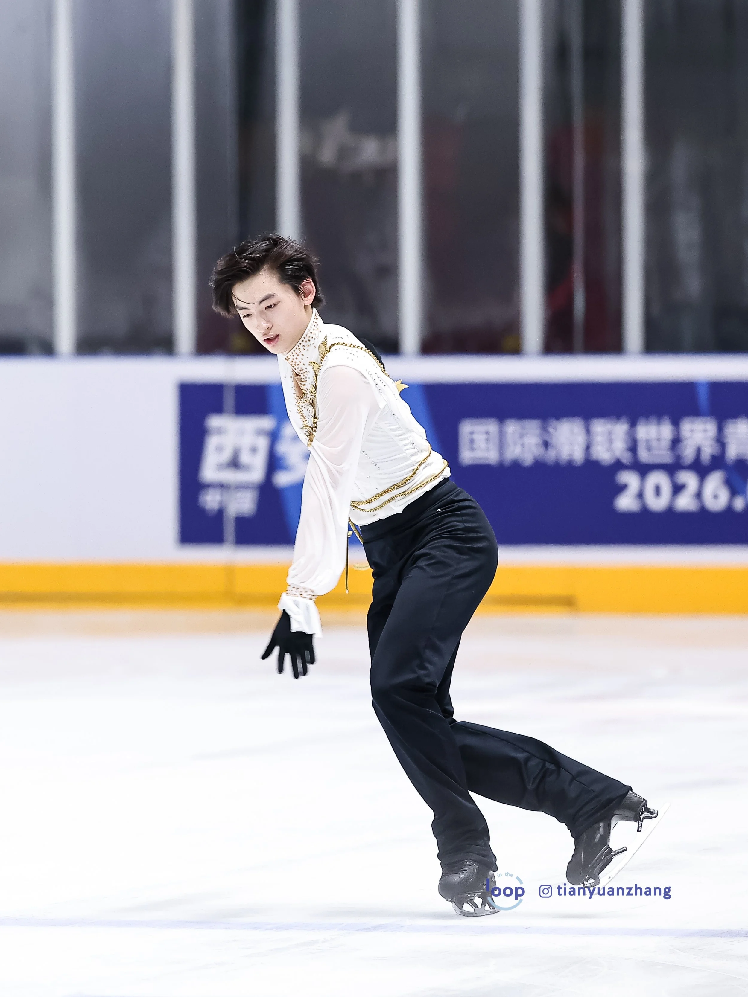 YU Zhile 1.jpg