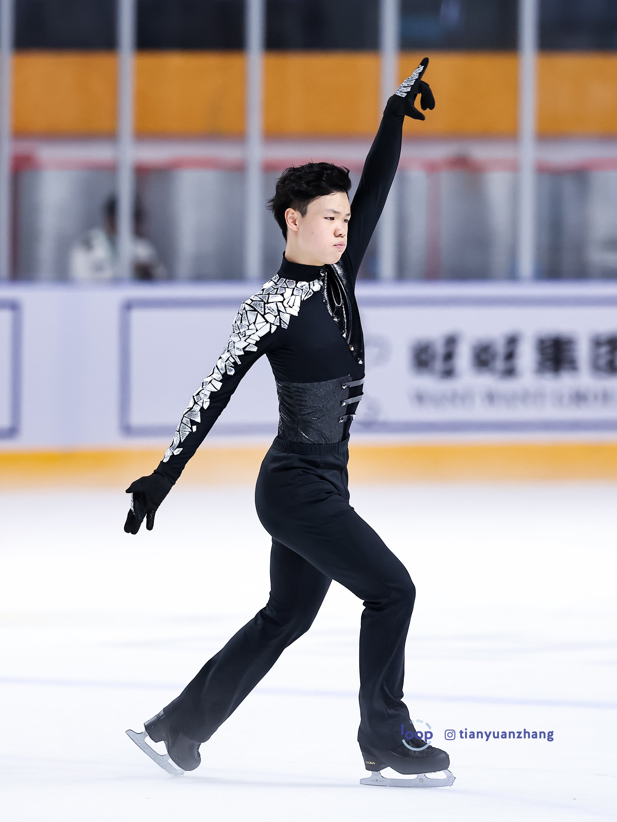 JIANG Chenqi 2.jpg
