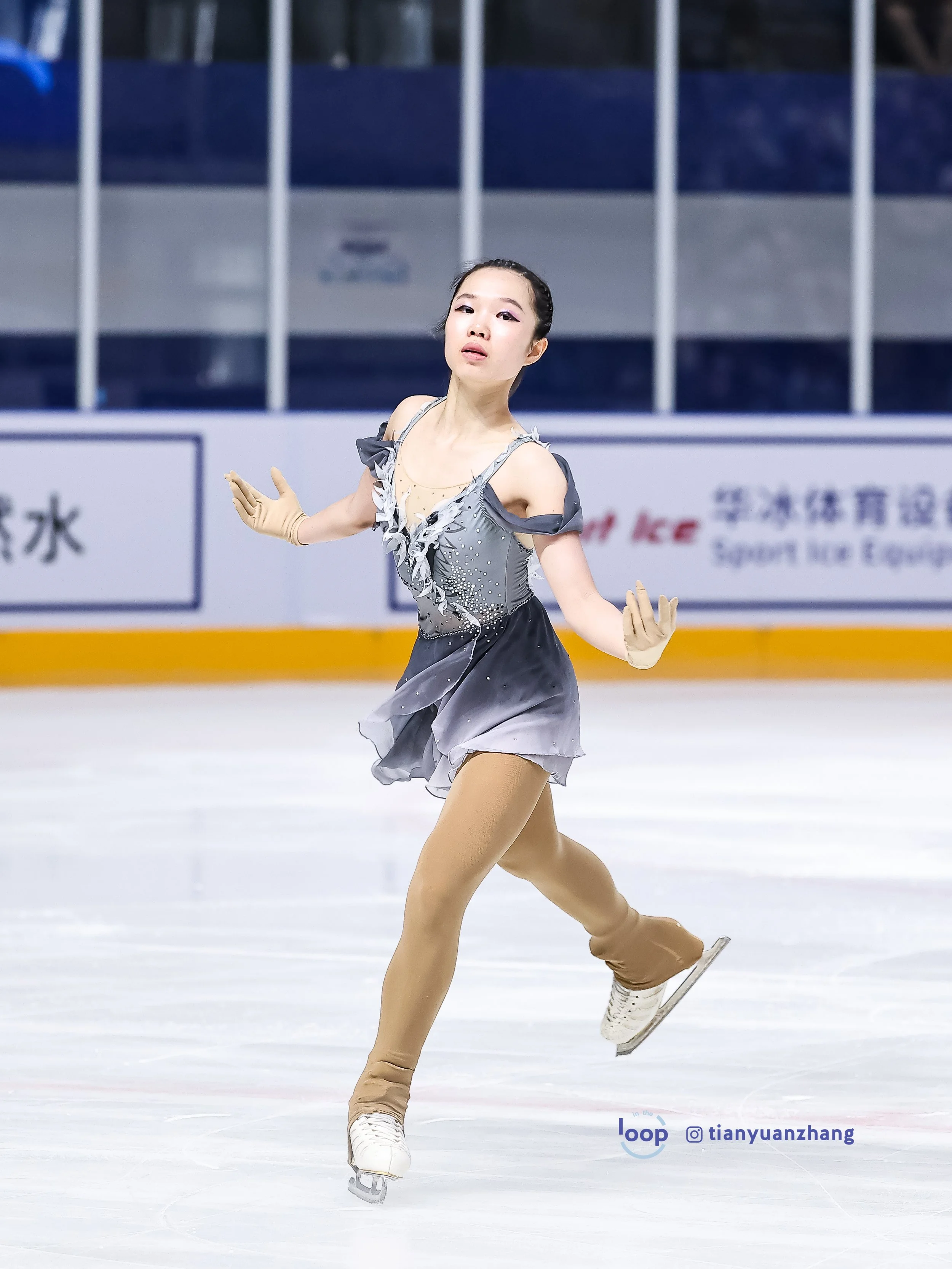 MO Tong.jpg