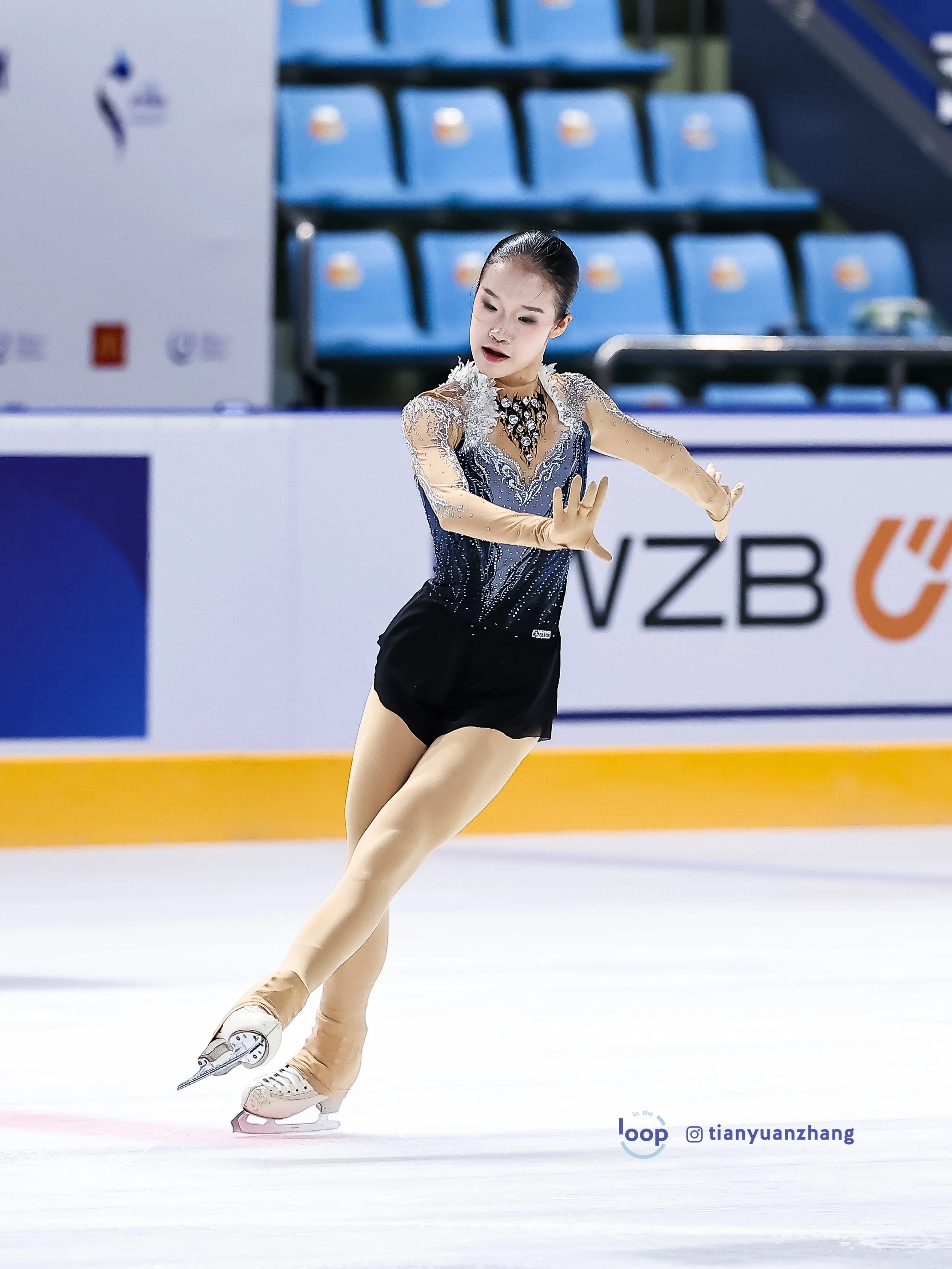 WANG Yining 2.jpg