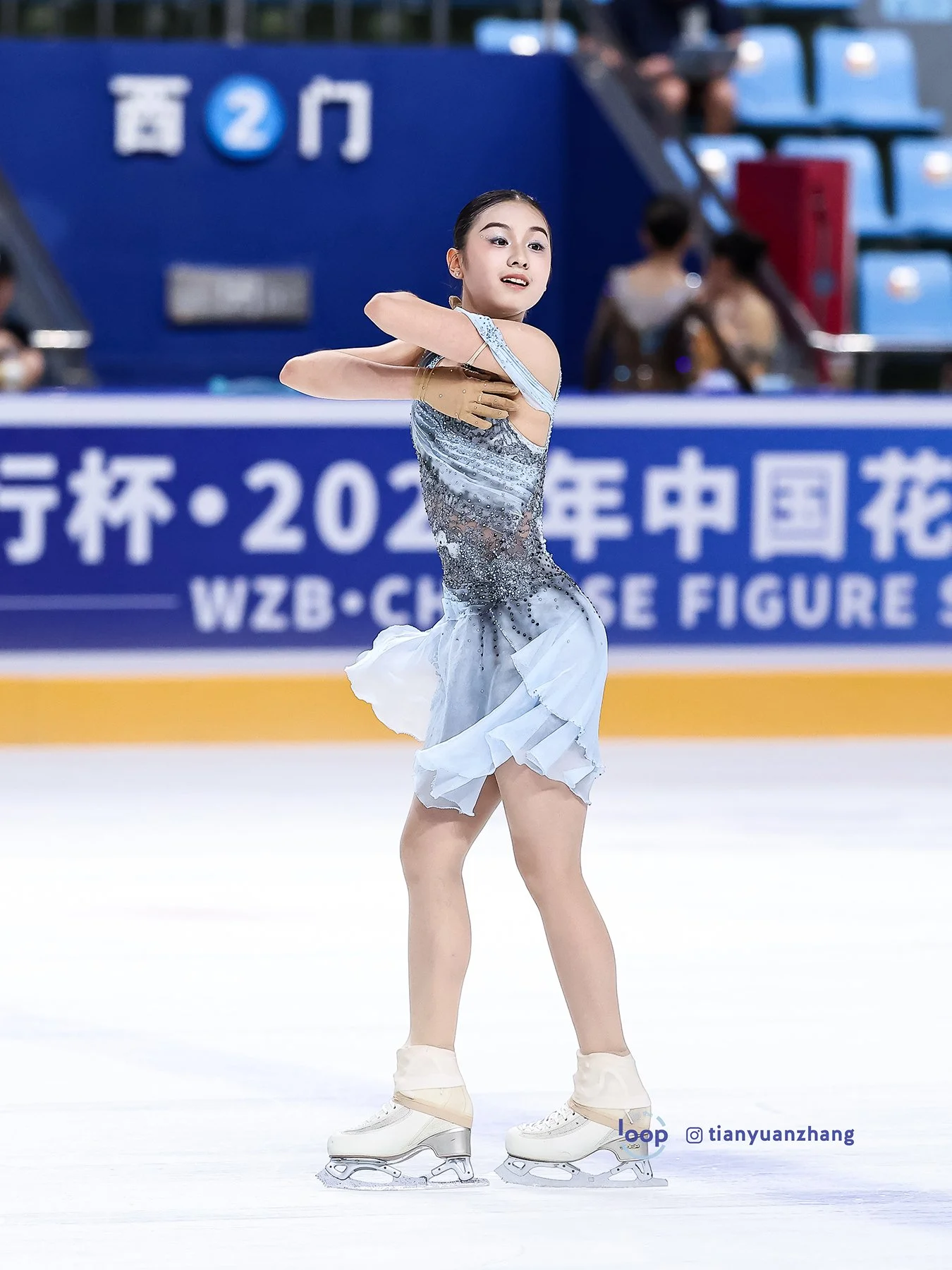 HUANG Yanyi.jpg