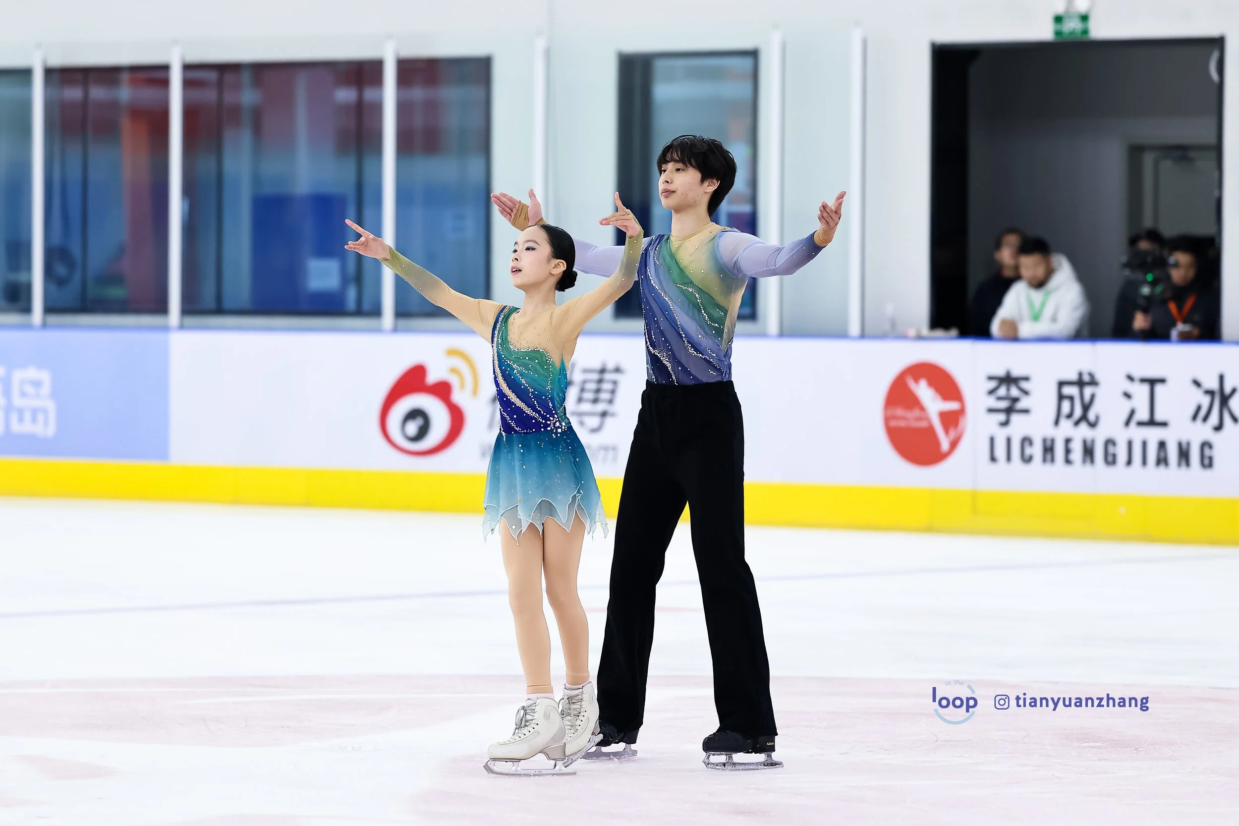 LI Jingxuan_LIU Helin.jpg