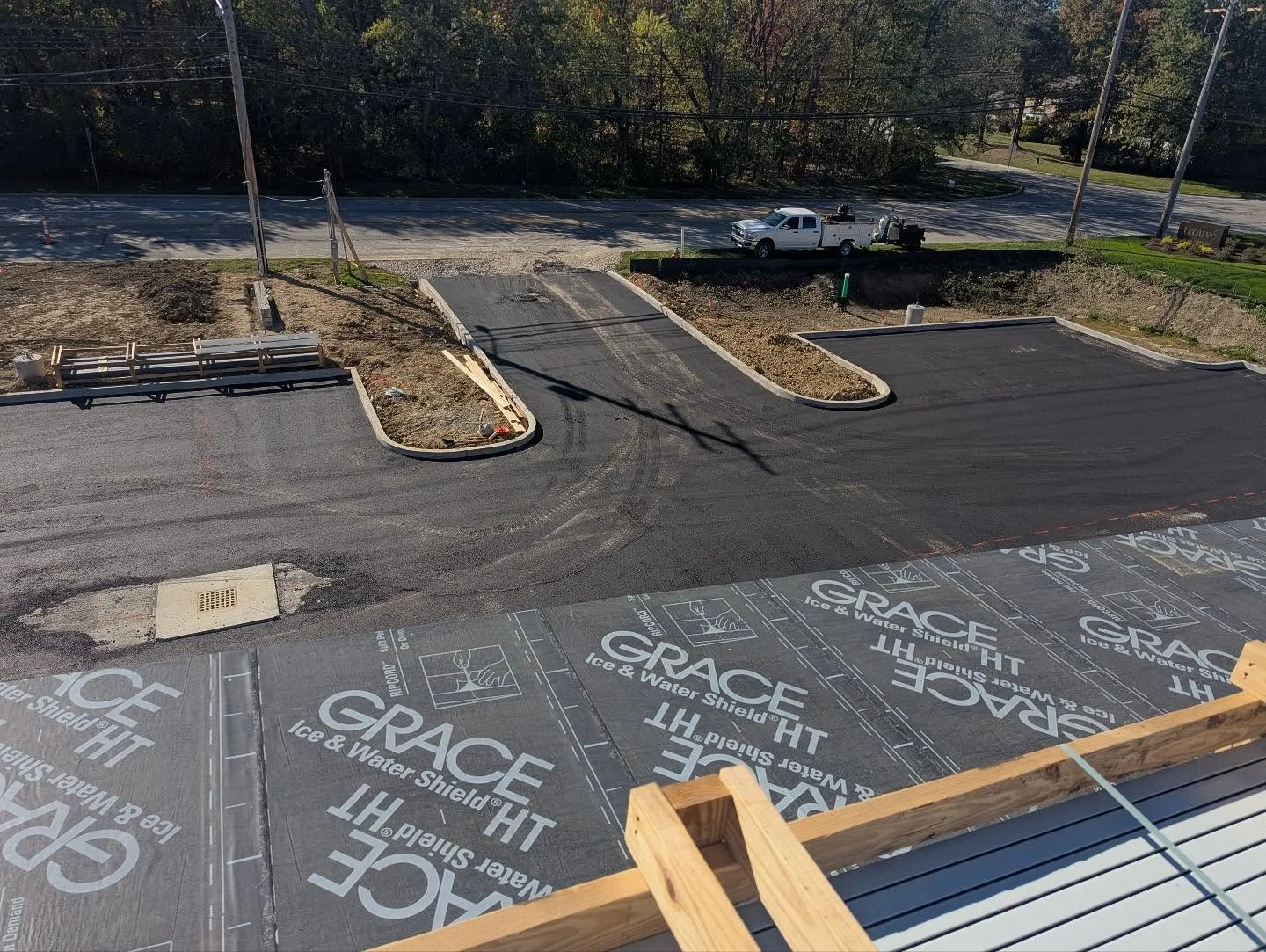 A bird&rsquo;s-eye view of progress at Dr. Sher&rsquo;s office &mdash; the new parking lot is paved!

From foundation to finish, BCI Dental &amp; Medical Specialists coordinates every stage of construction &mdash; ensuring your dental or medical offi