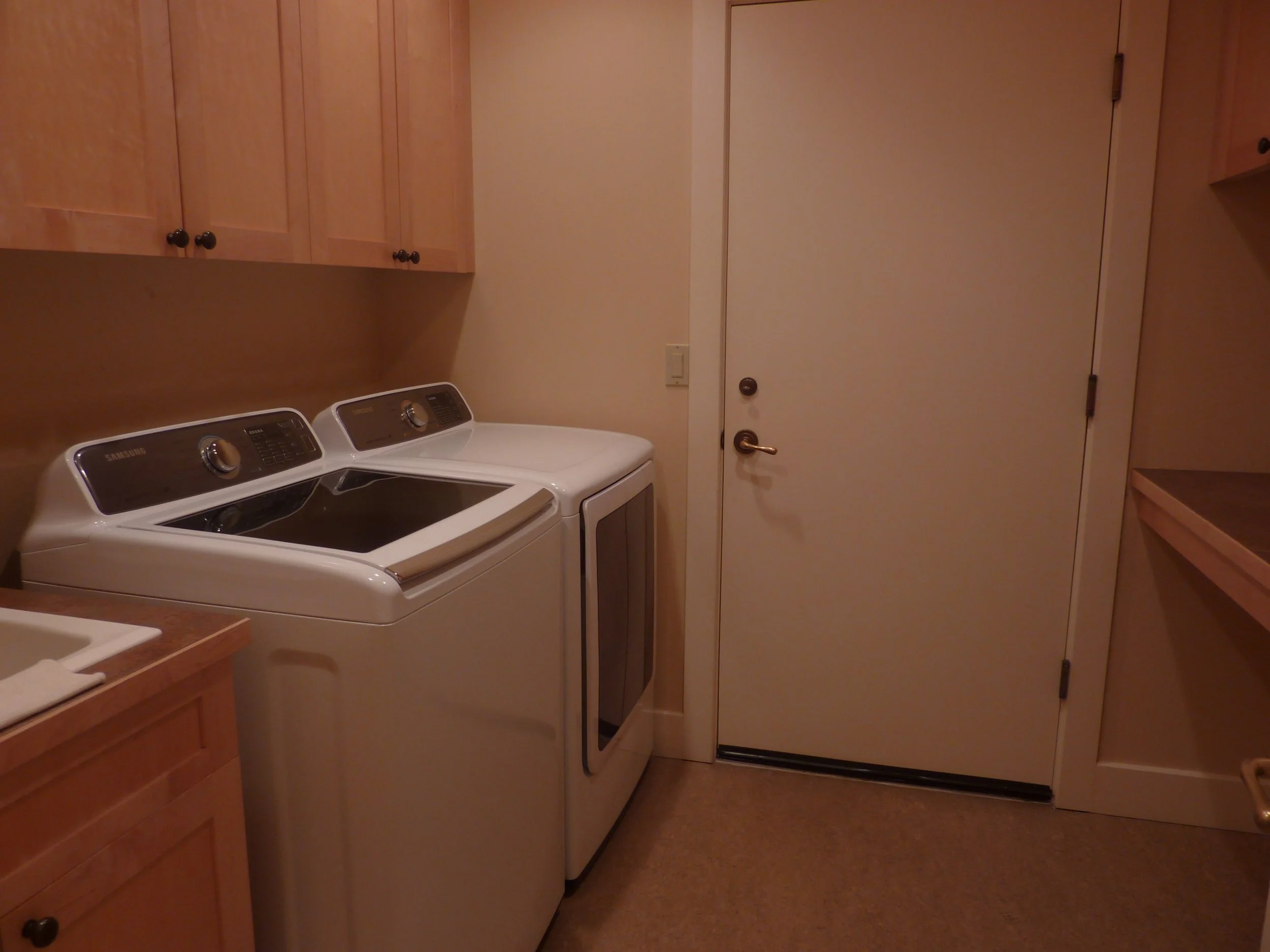 115laundryrm.jpg
