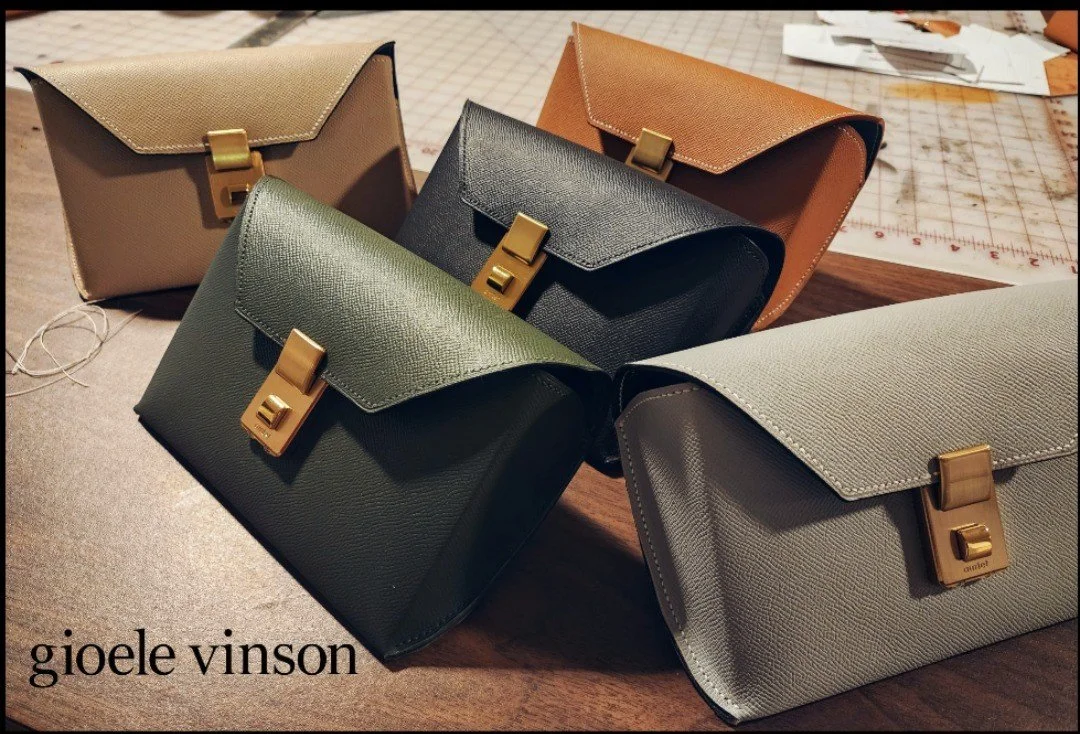 G.V. series 9 - crossbody belt bag
Bespoke leather goods
#handstitched #handstitching #leatherartisan #leathercraft #crossbodybag #handmade #saddlestitch #californiacraftsman #leathergoods #leatherhandmade