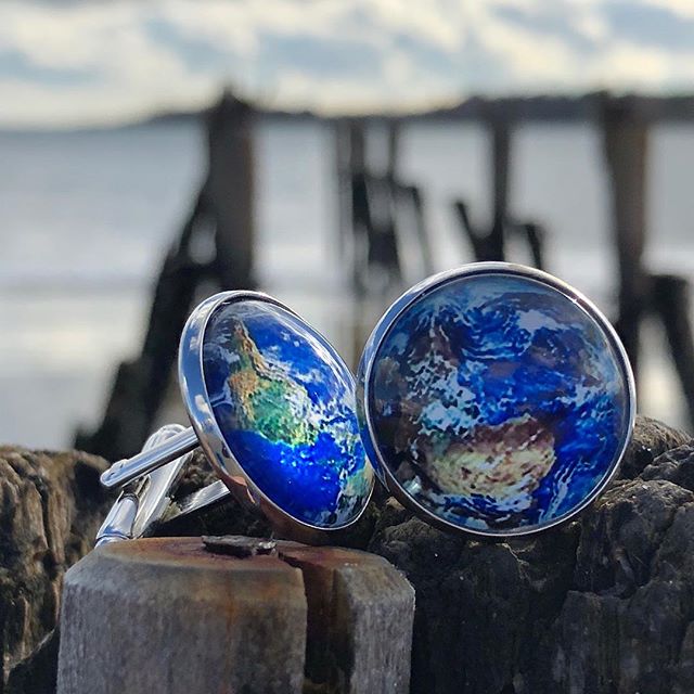 Do you wear cuff links?  Comment below👇👇👇-
-
-
-
-
-
-
-
#cufflinks