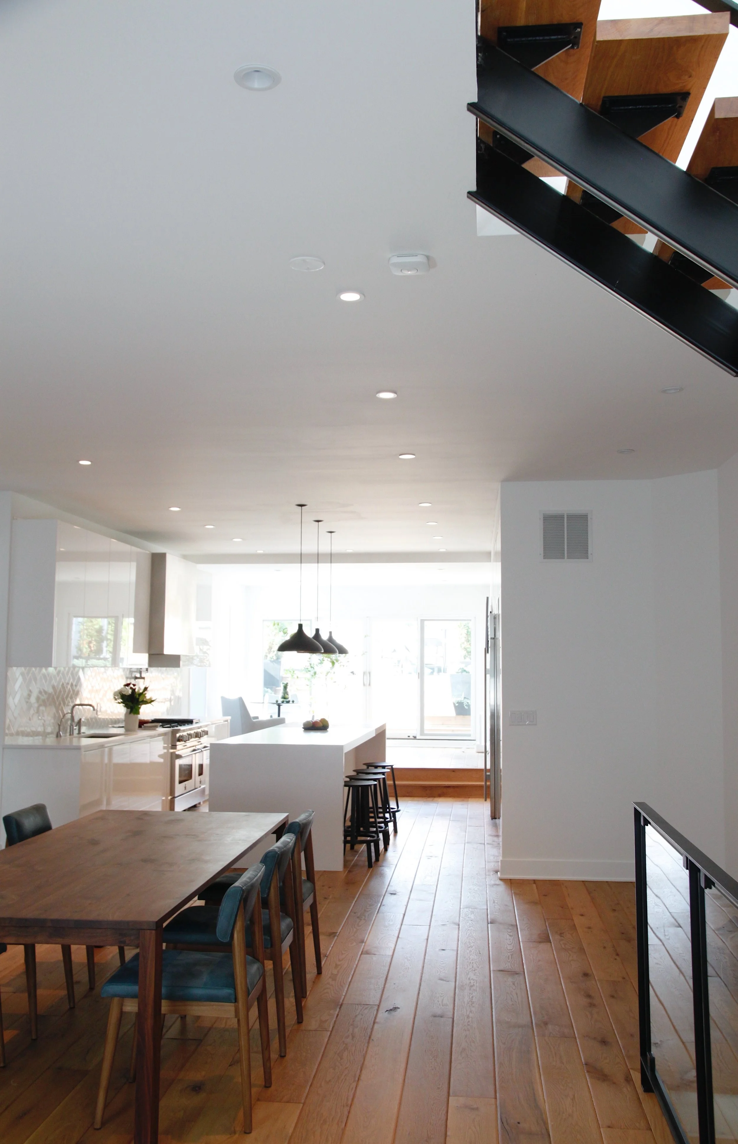 adchi_2014 Hoyne DR stairs.jpeg