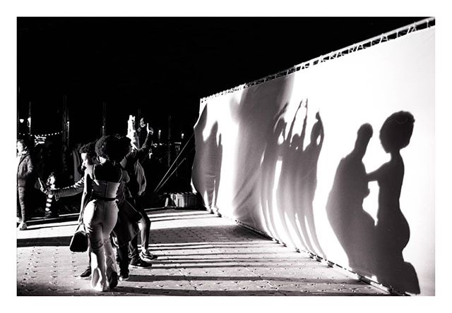 Shadow puppets
-
#melbourne #australia #kodakfilm #trix #leica #leicam4p #35mmfilm #onfilm #ishootfilm #filmisnotdead #kodaktrix #filmshooterscollective #night #nightlights #filmphotography #blackandwhitephotography #bnw_mood #dazedandexposed #leical
