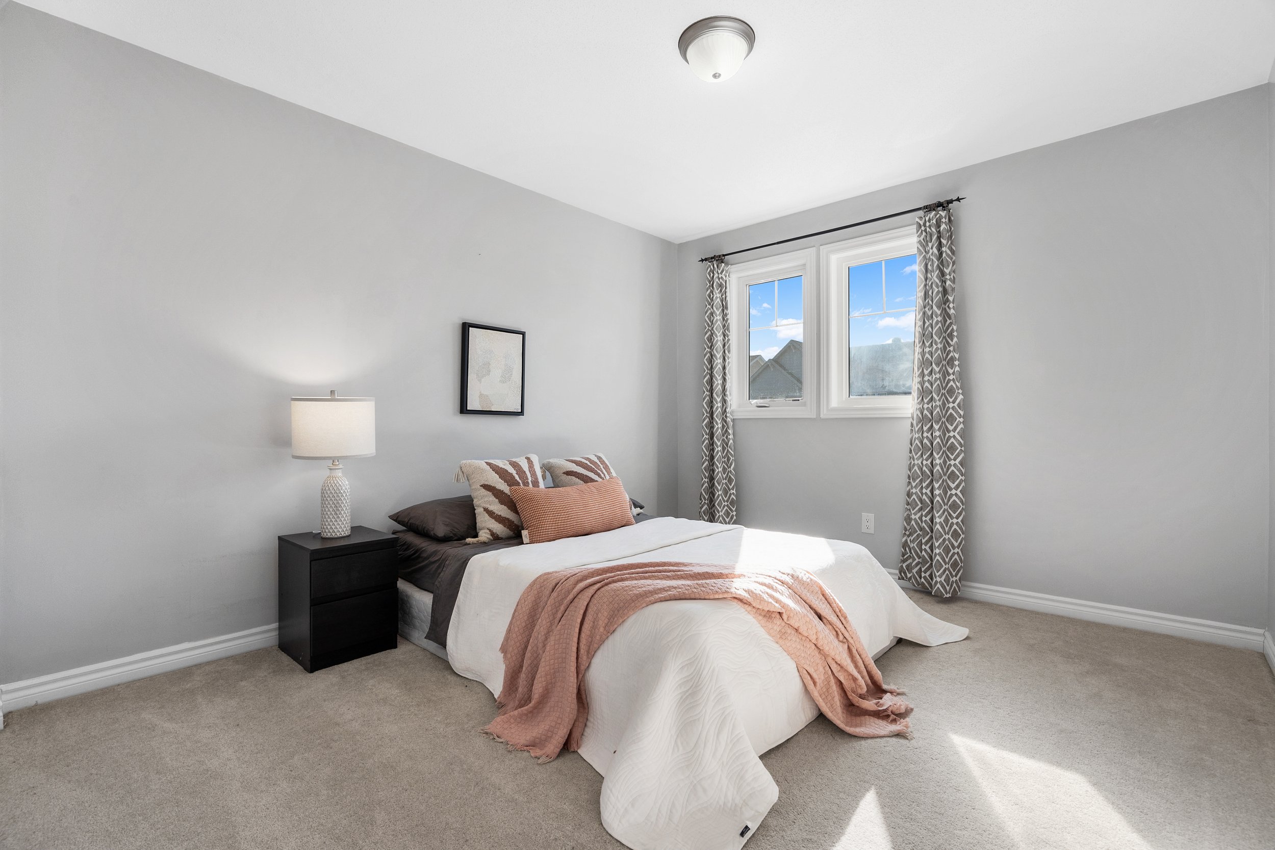 256RivertreeSt111.JPG