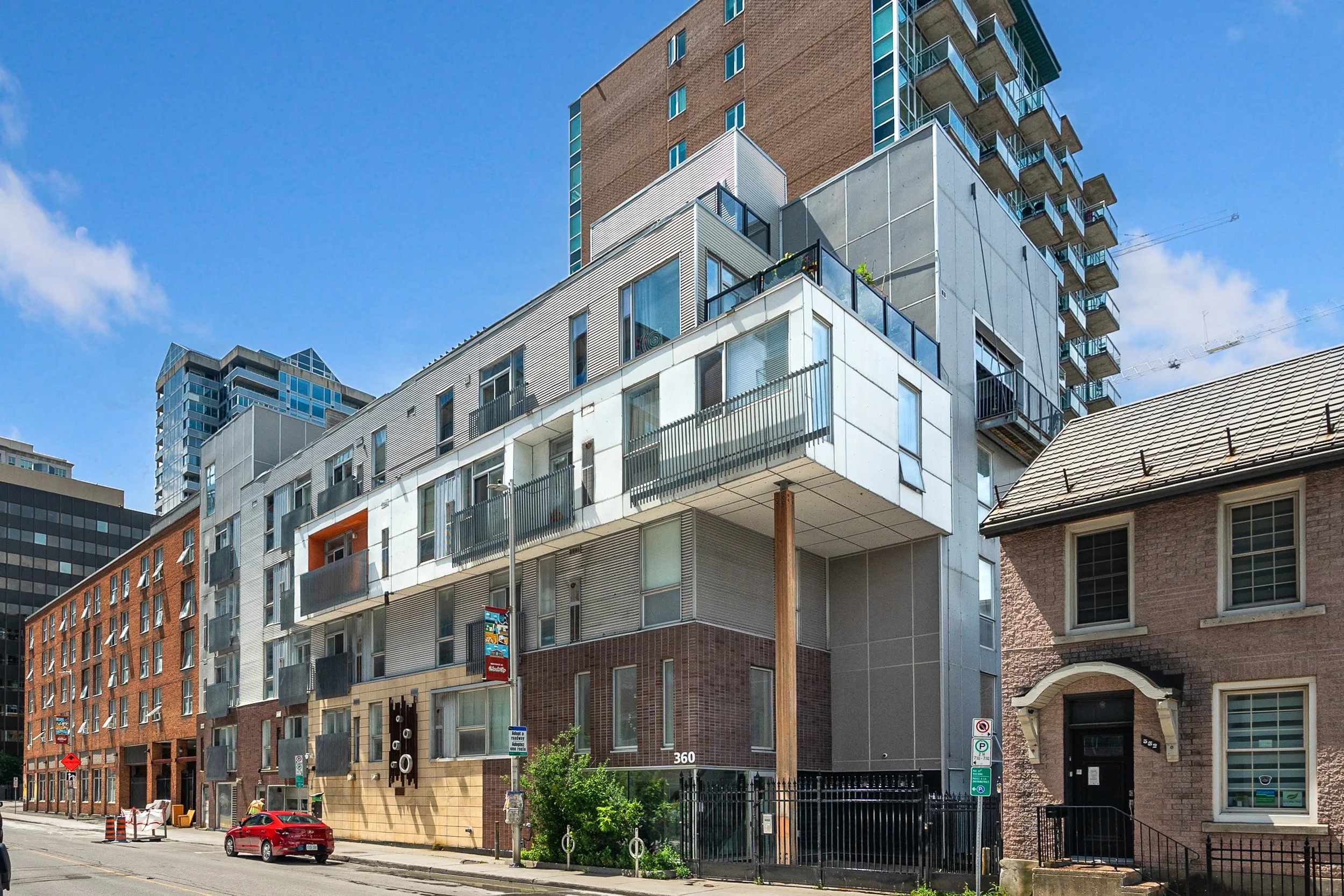 FOR SALE | 102-360 CUMBERLAND