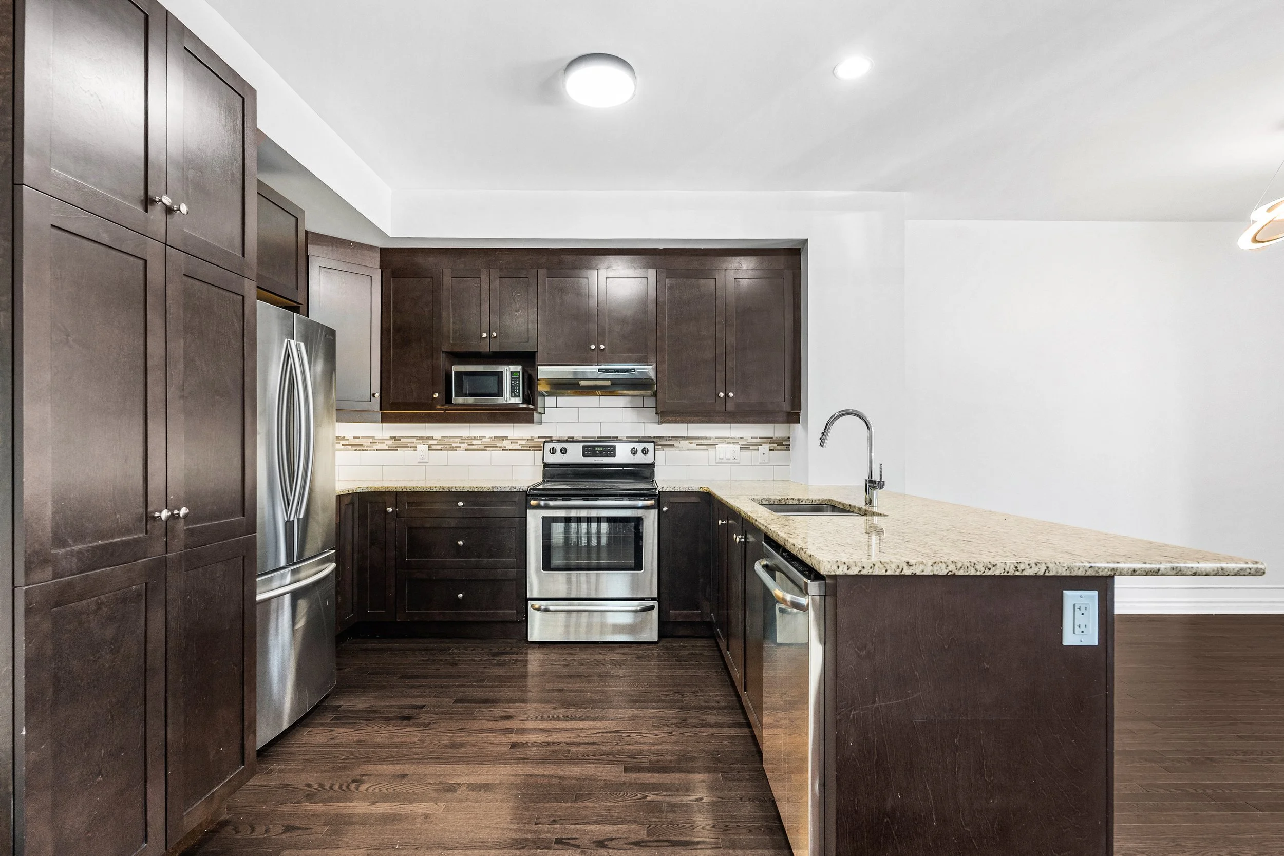 43 Claridge Dr_055.jpg