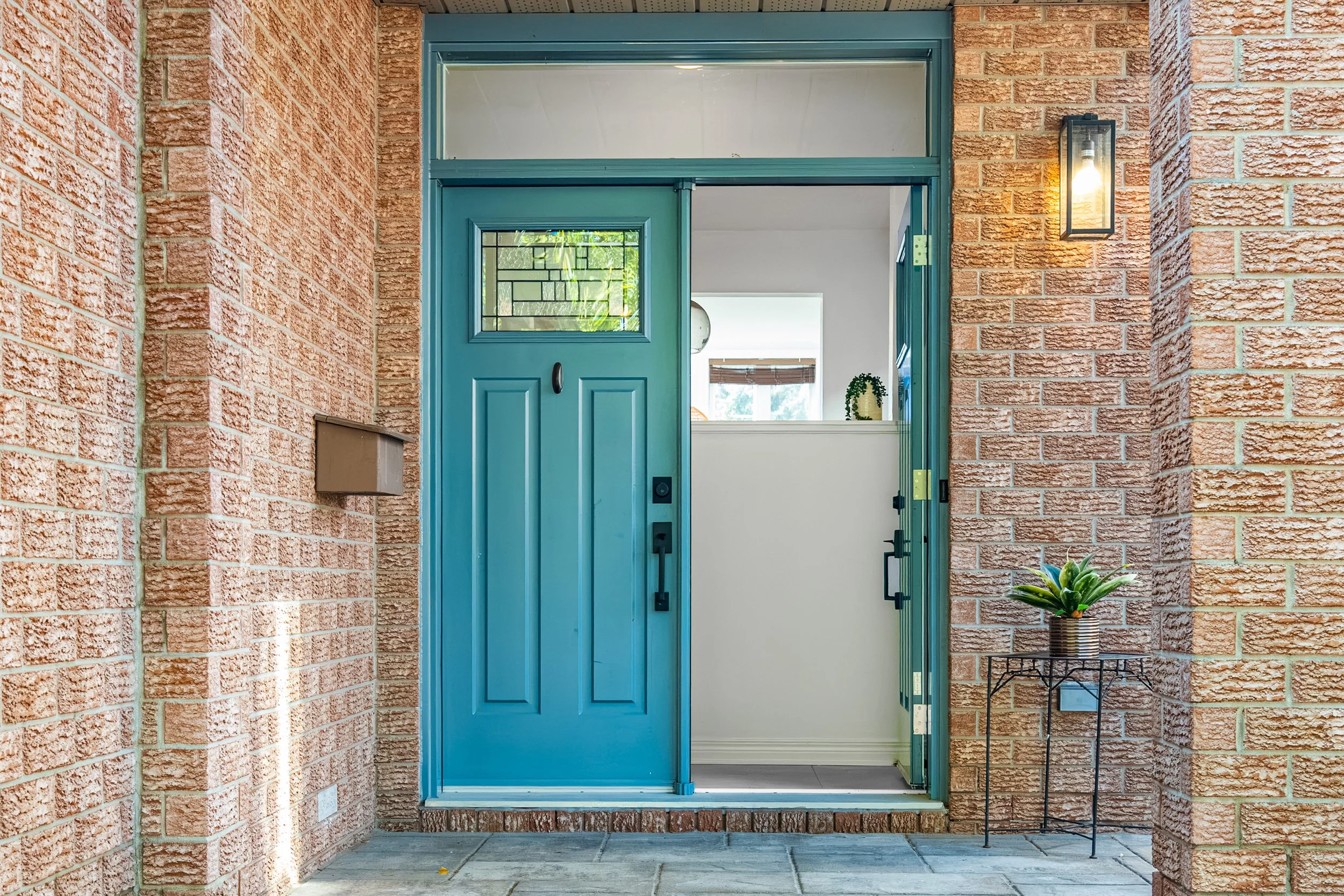 191ThornburryCres_010.jpg