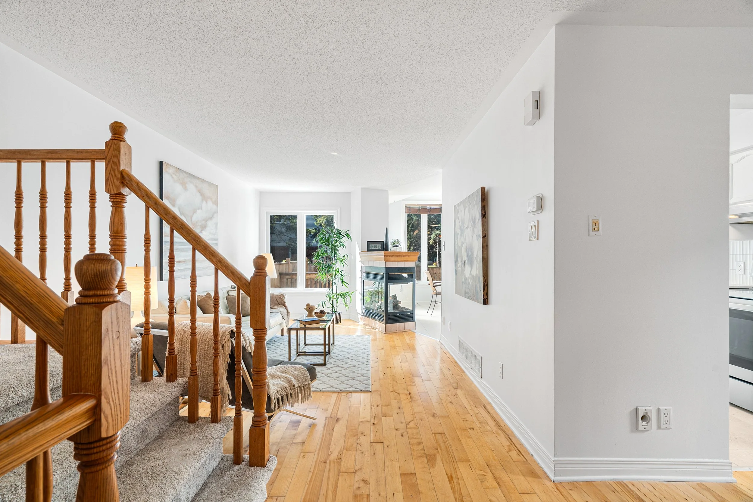 191ThornburryCres_028.jpg