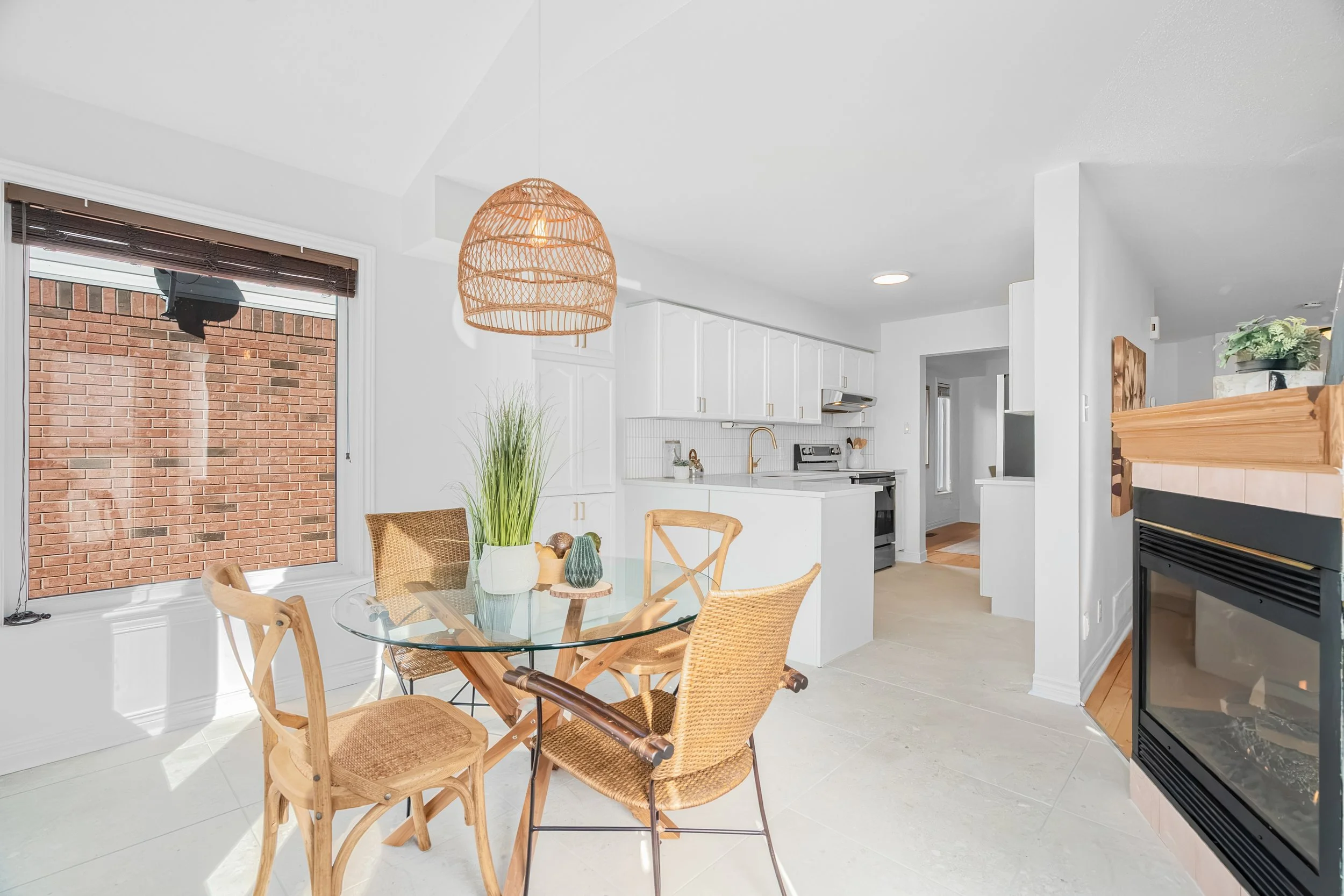191ThornburryCres_055.jpg
