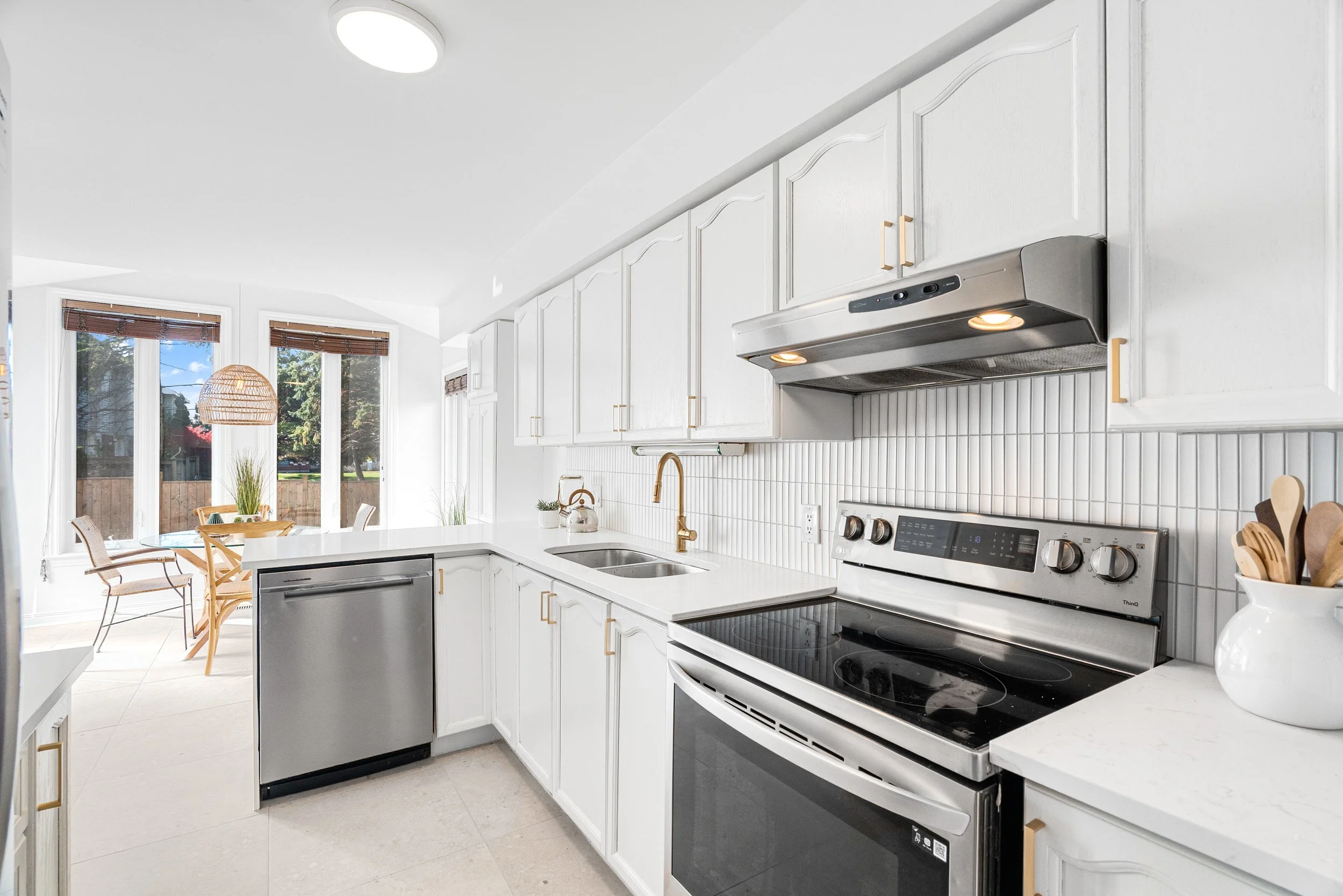 191ThornburryCres_064.jpg
