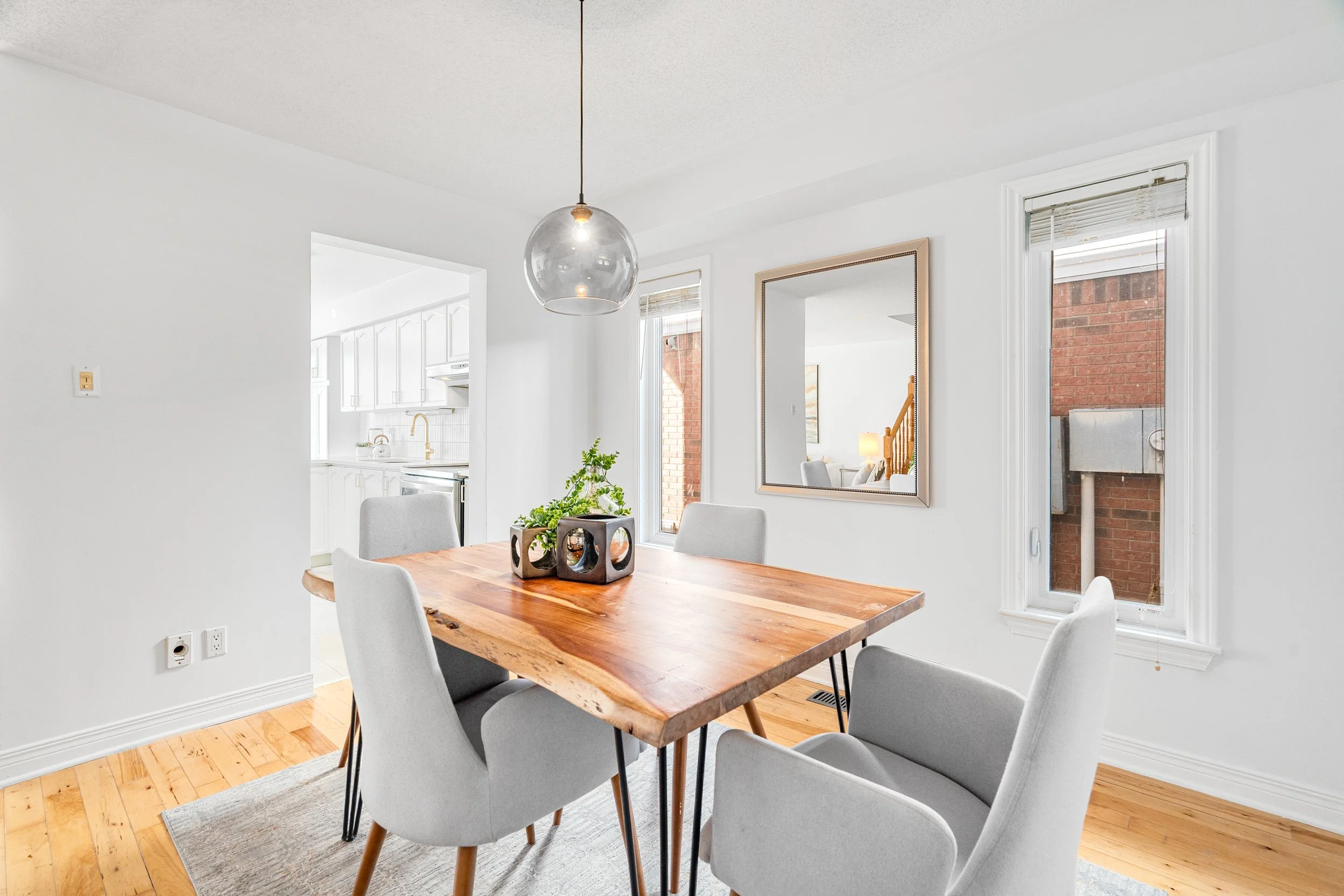 191ThornburryCres_076.jpg