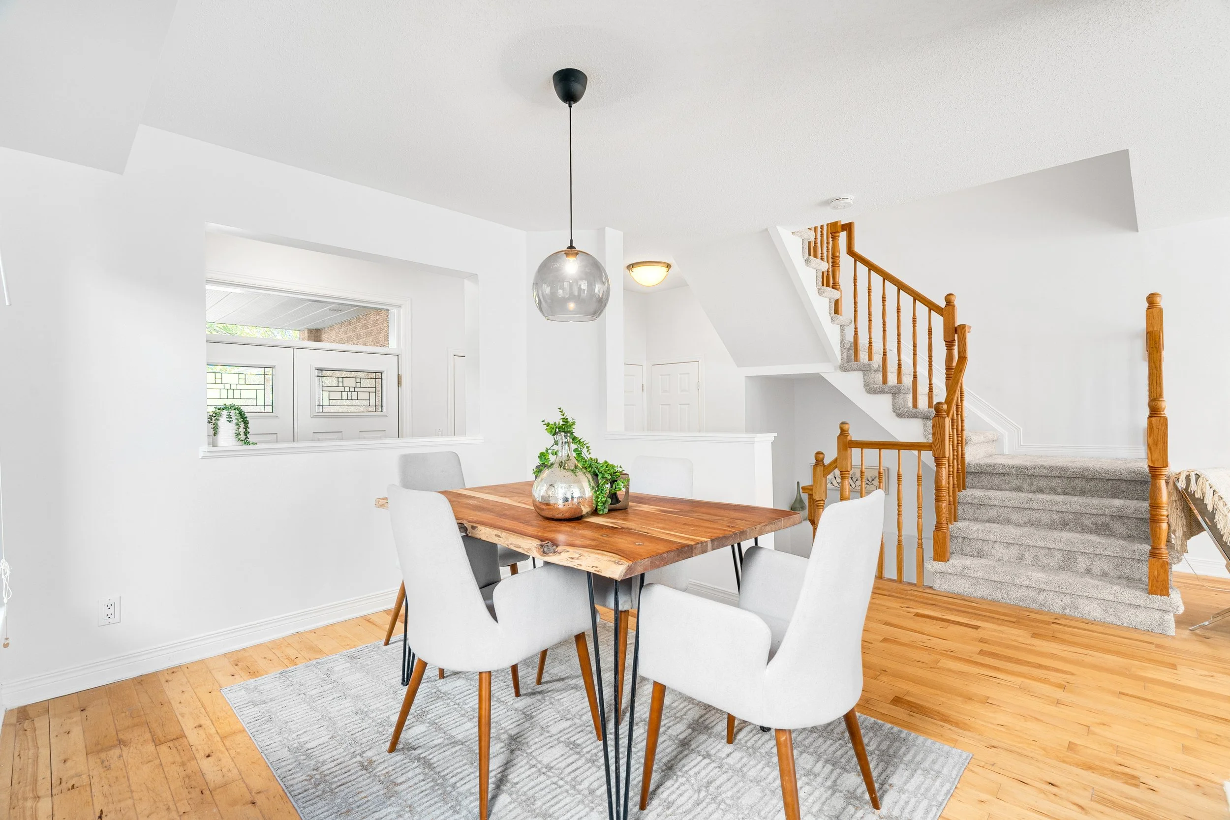 191ThornburryCres_082.jpg