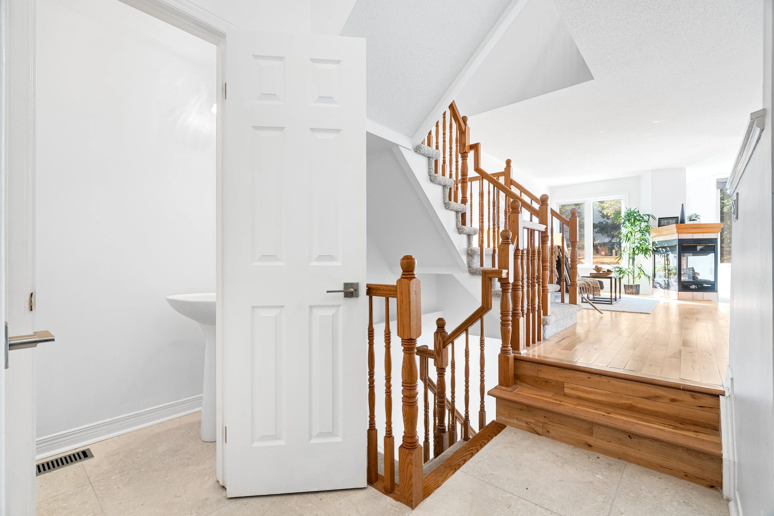 191ThornburryCres_085.jpg